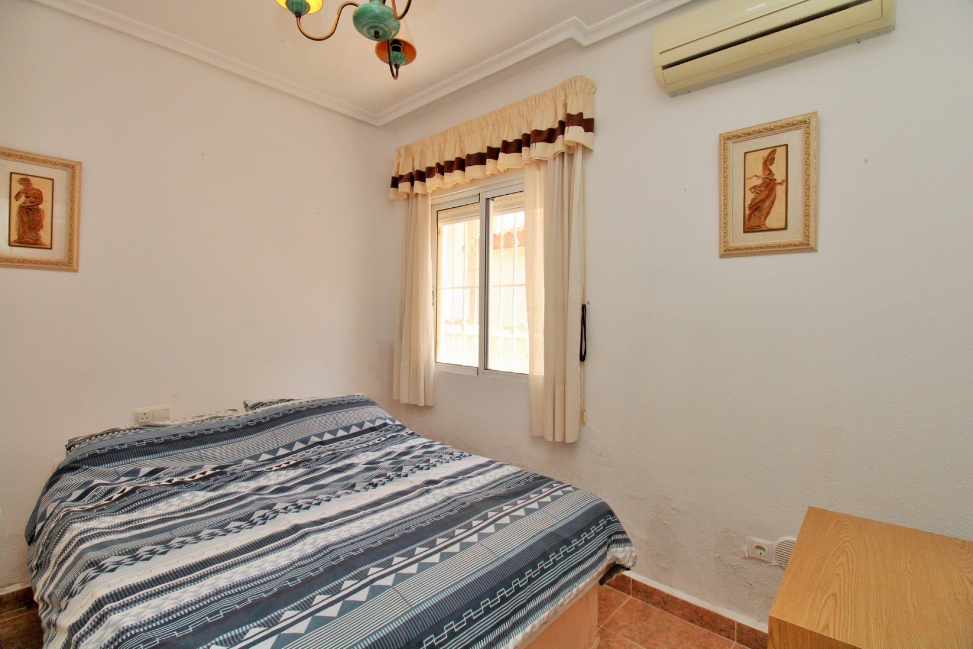 Resale - Villa - Orihuela Costa - Playa Flamenca
