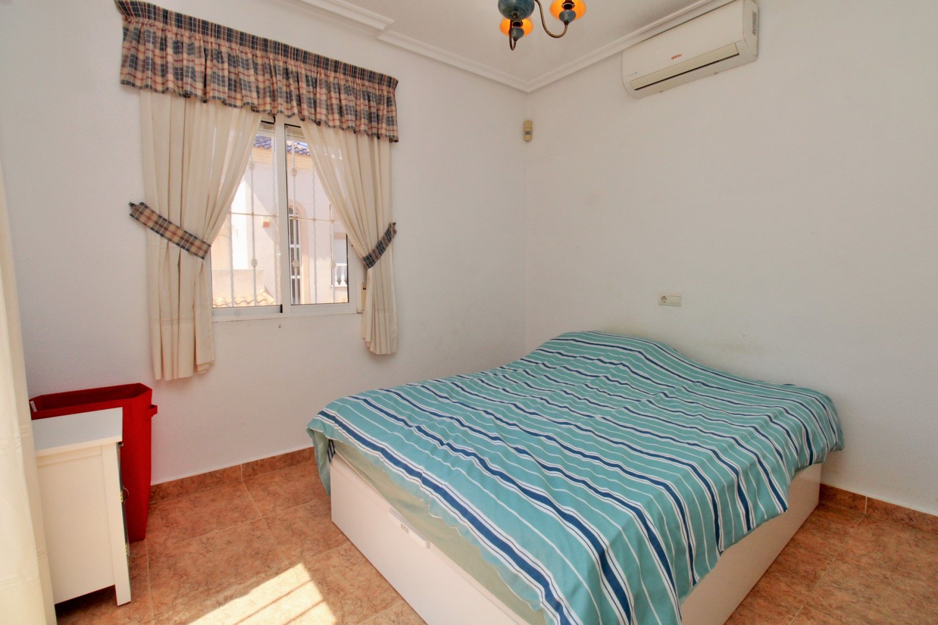 Resale - Villa - Orihuela Costa - Playa Flamenca