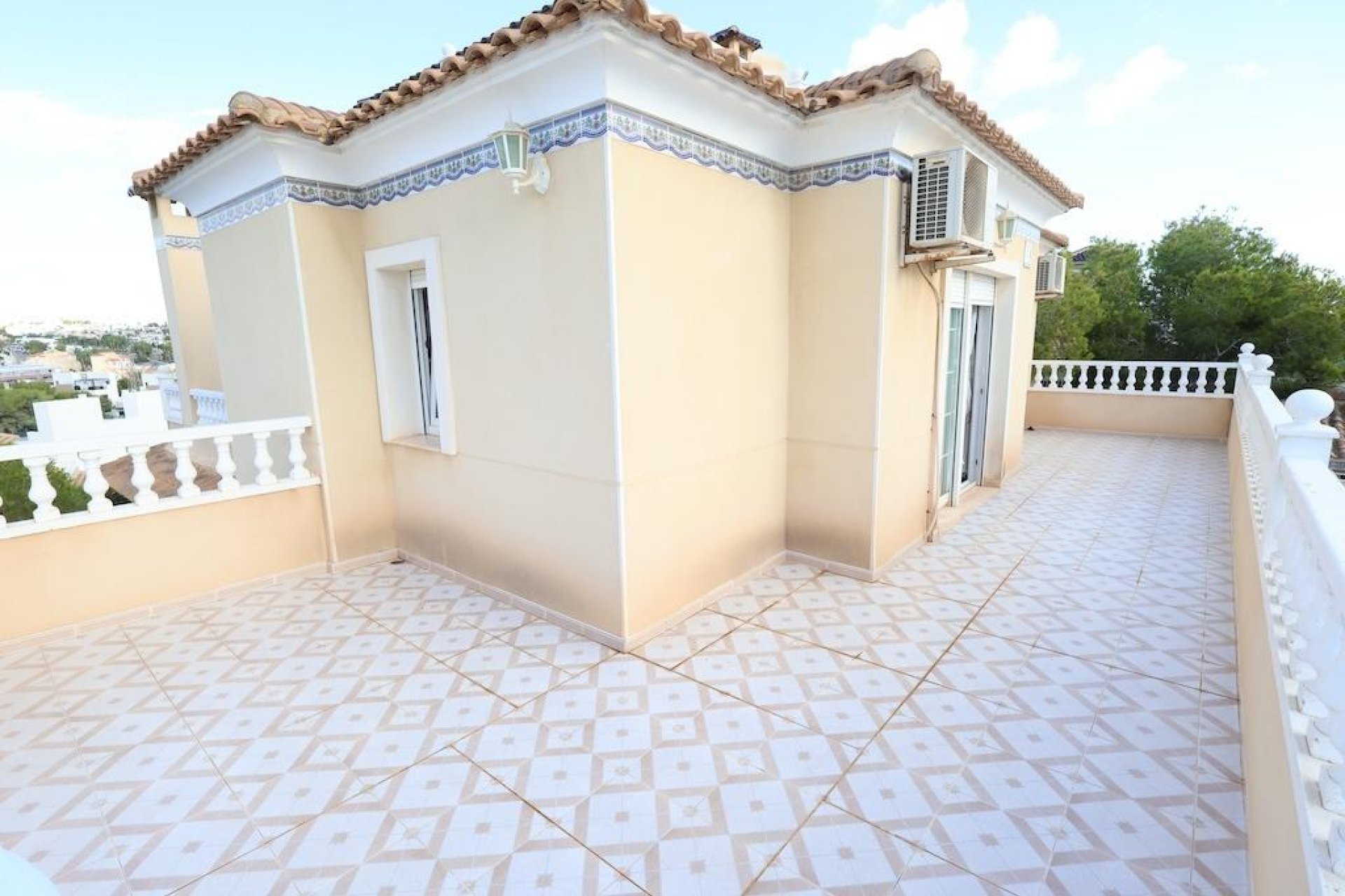 Resale - Villa - Orihuela Costa - Villamartín-Las Filipinas