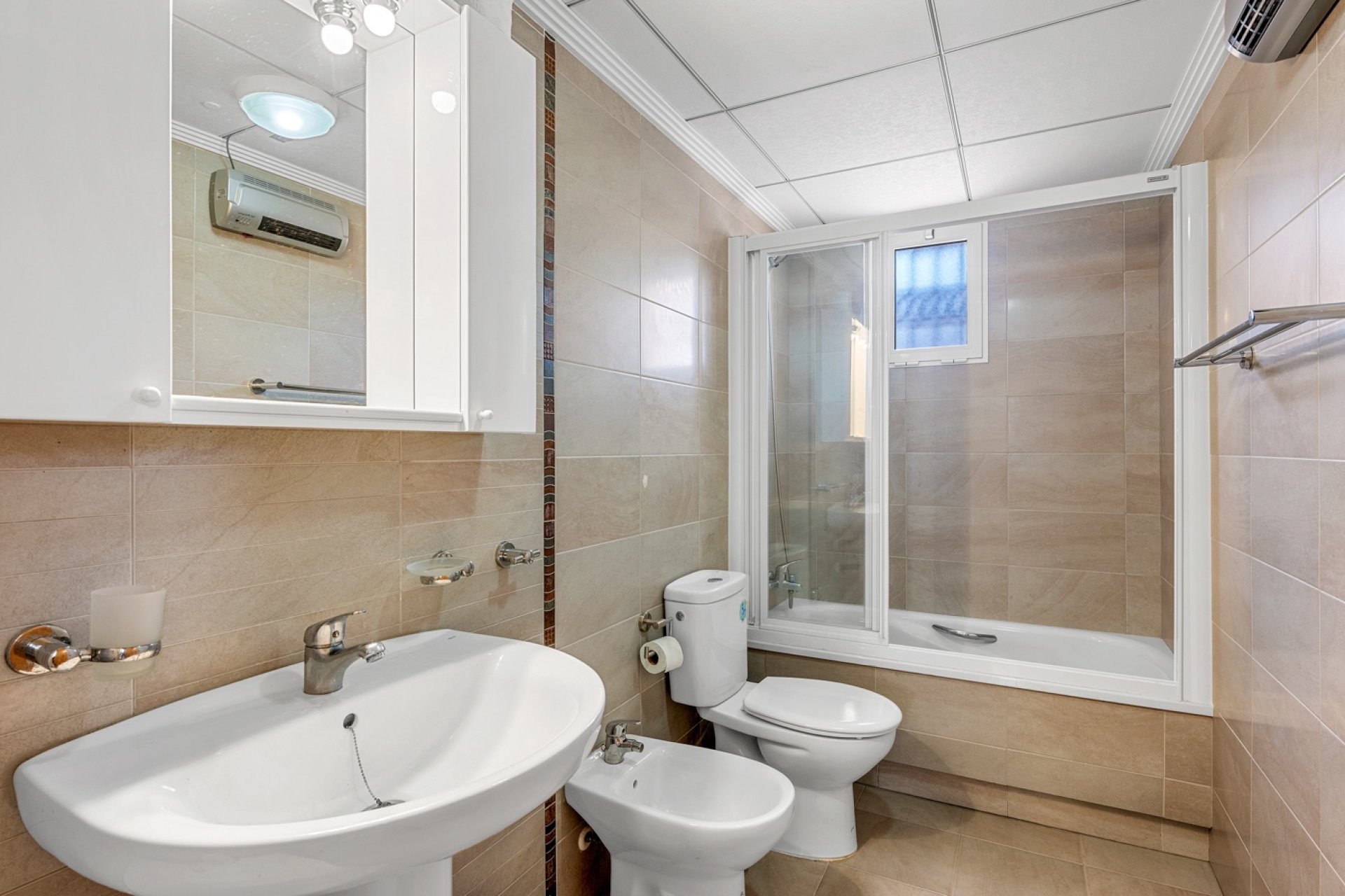 Resale - Villa - Orihuela Costa - Villamartín