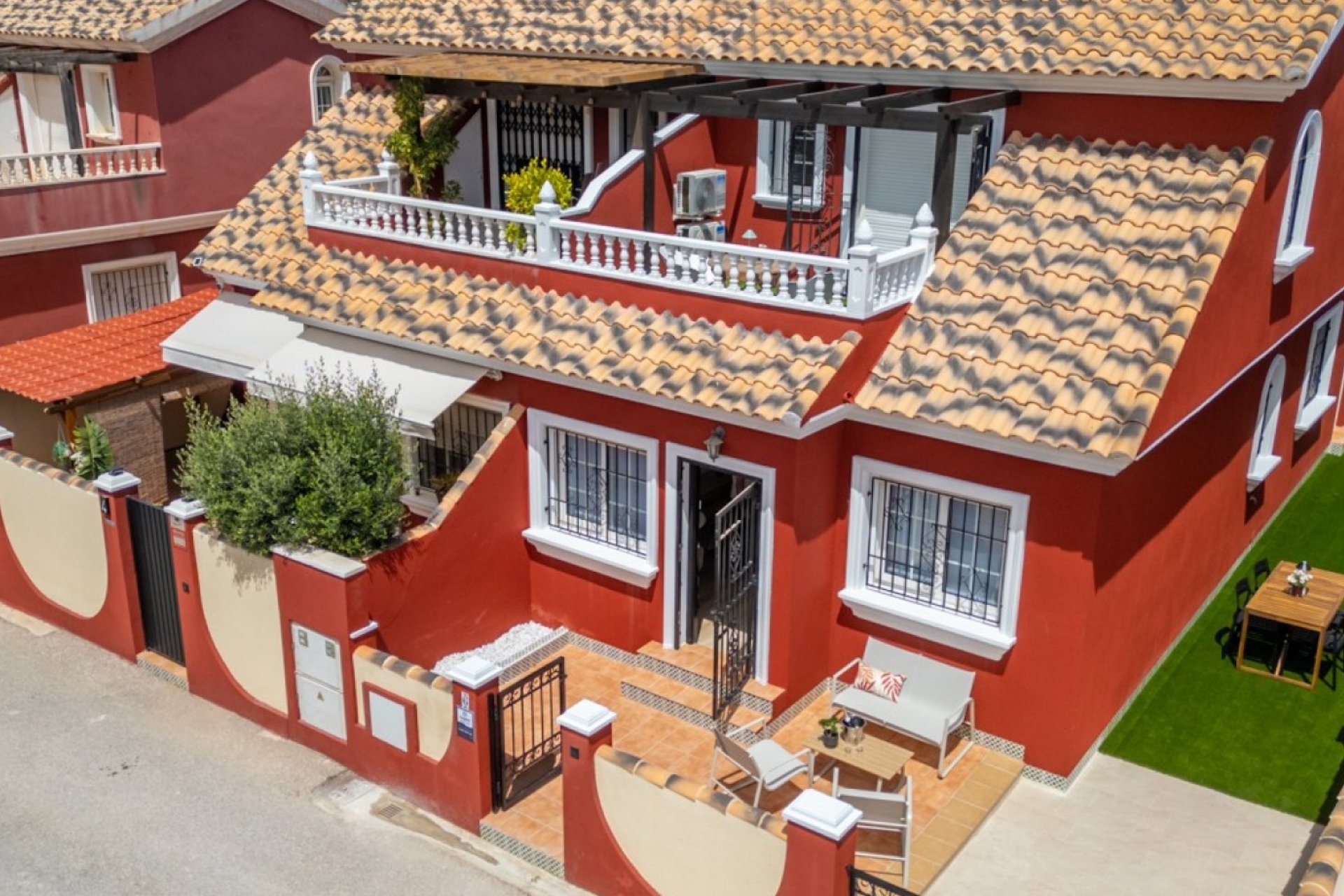Resale - Villa - Orihuela Costa - Villamartín