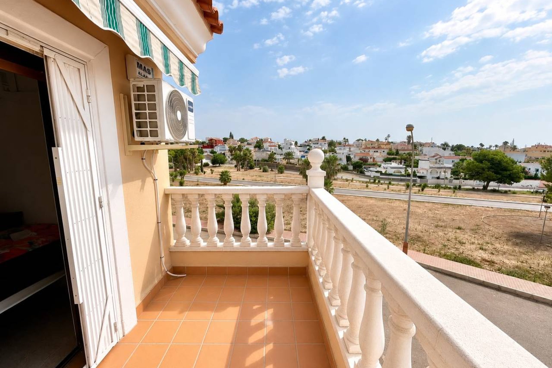 Resale - Villa - Orihuela Costa - Villamartin