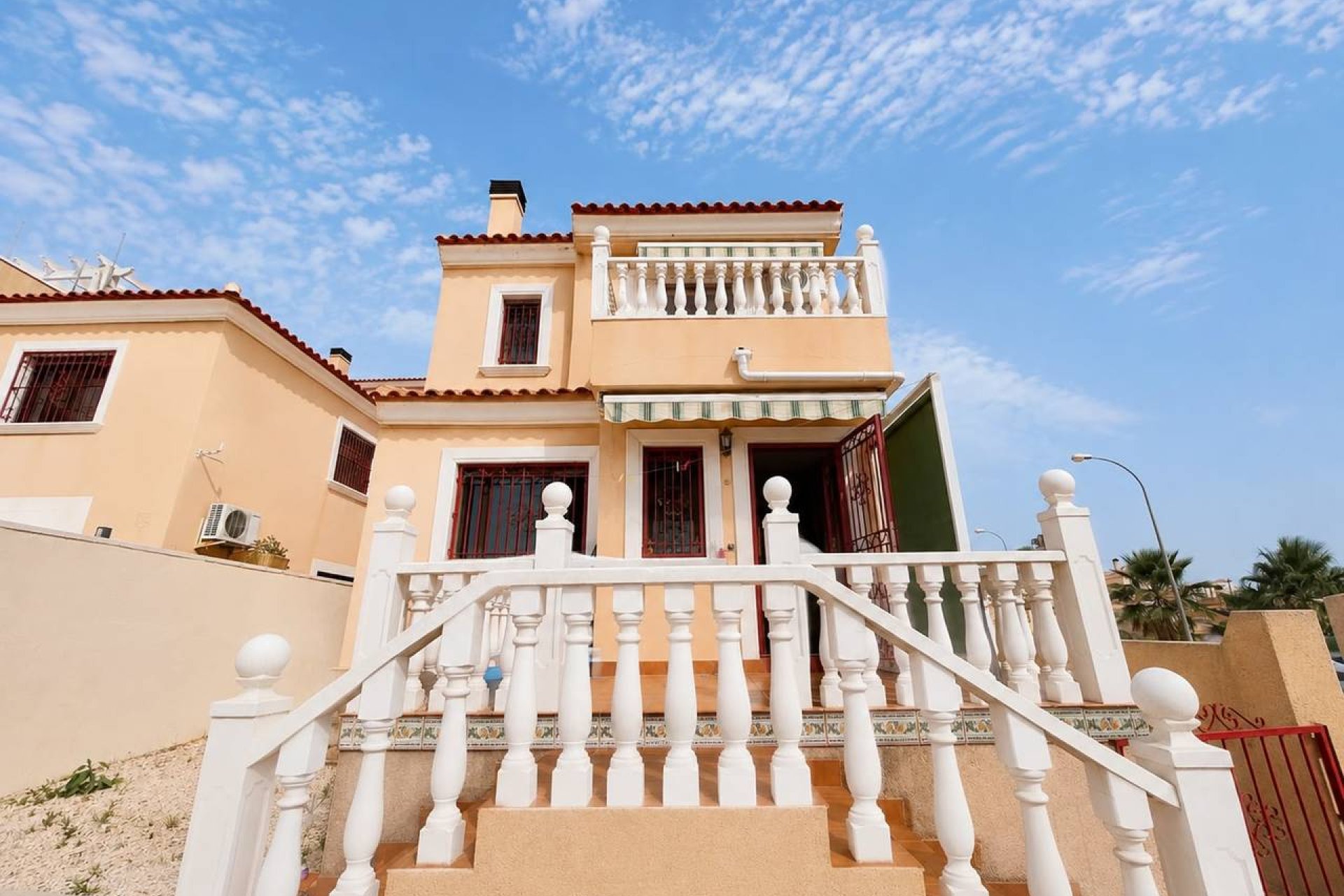Resale - Villa - Orihuela Costa - Villamartin