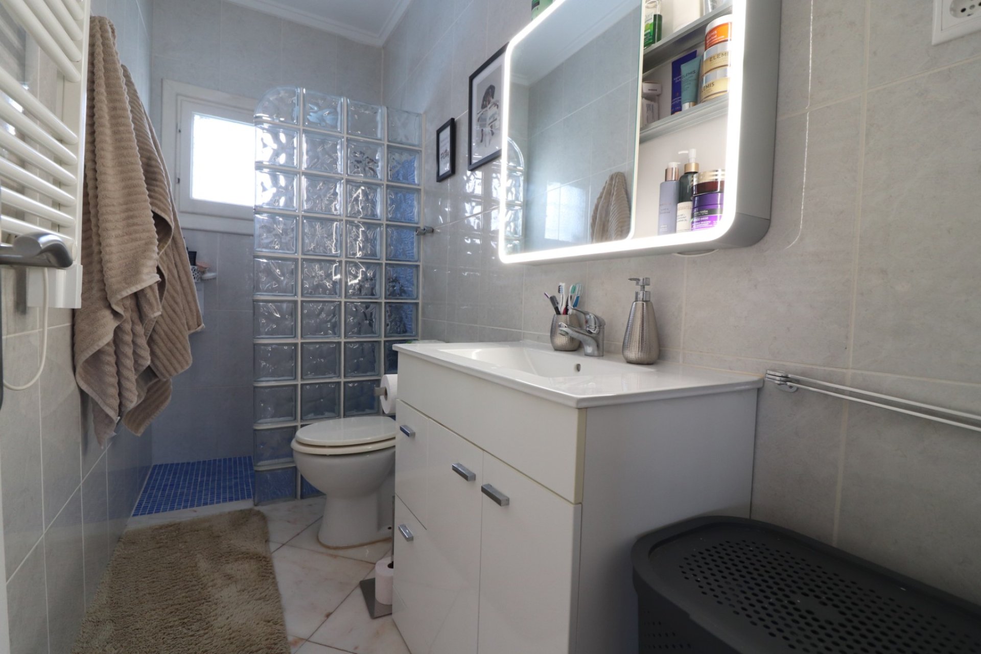 Resale - Villa - Orihuela Costa - Villamartin