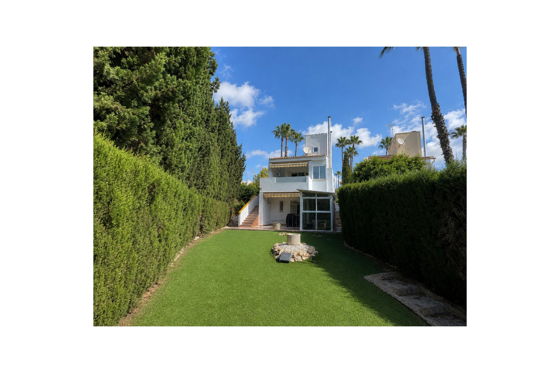 Resale - Villa - Orihuela Costa - Villamartin