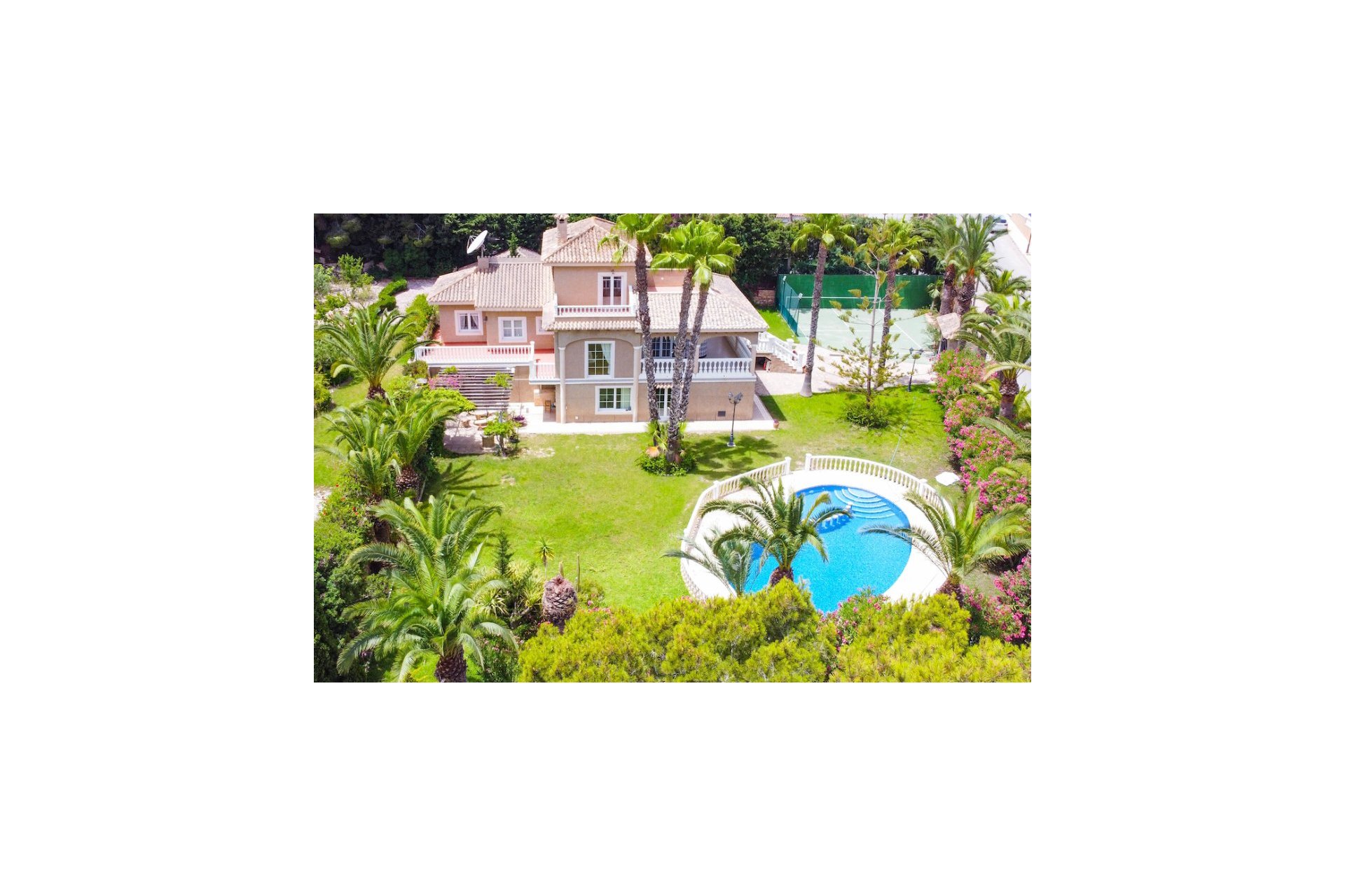 Resale - Villa - Orihuela Costa - Villamartin
