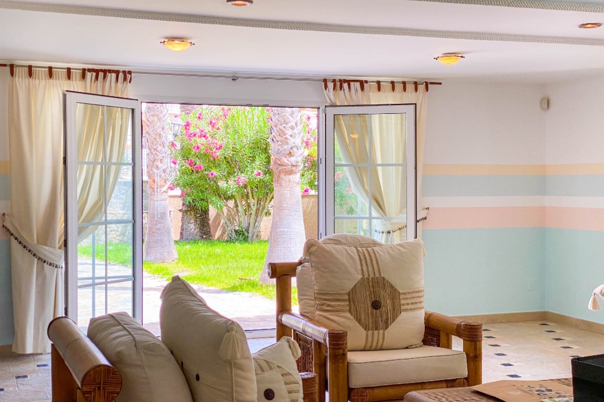 Resale - Villa - Orihuela Costa - Villamartin