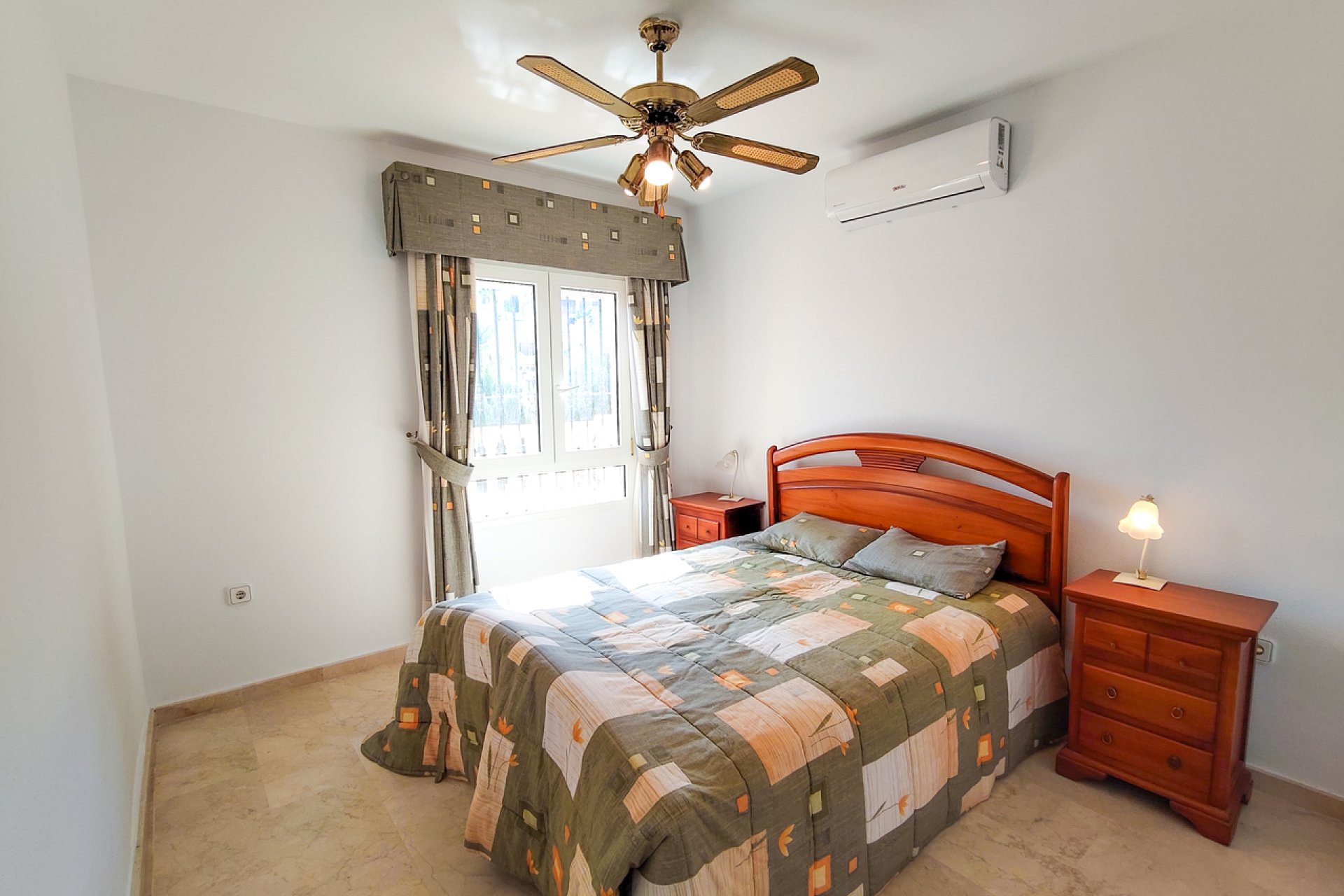 Resale - Villa - Orihuela Costa - Villamartin
