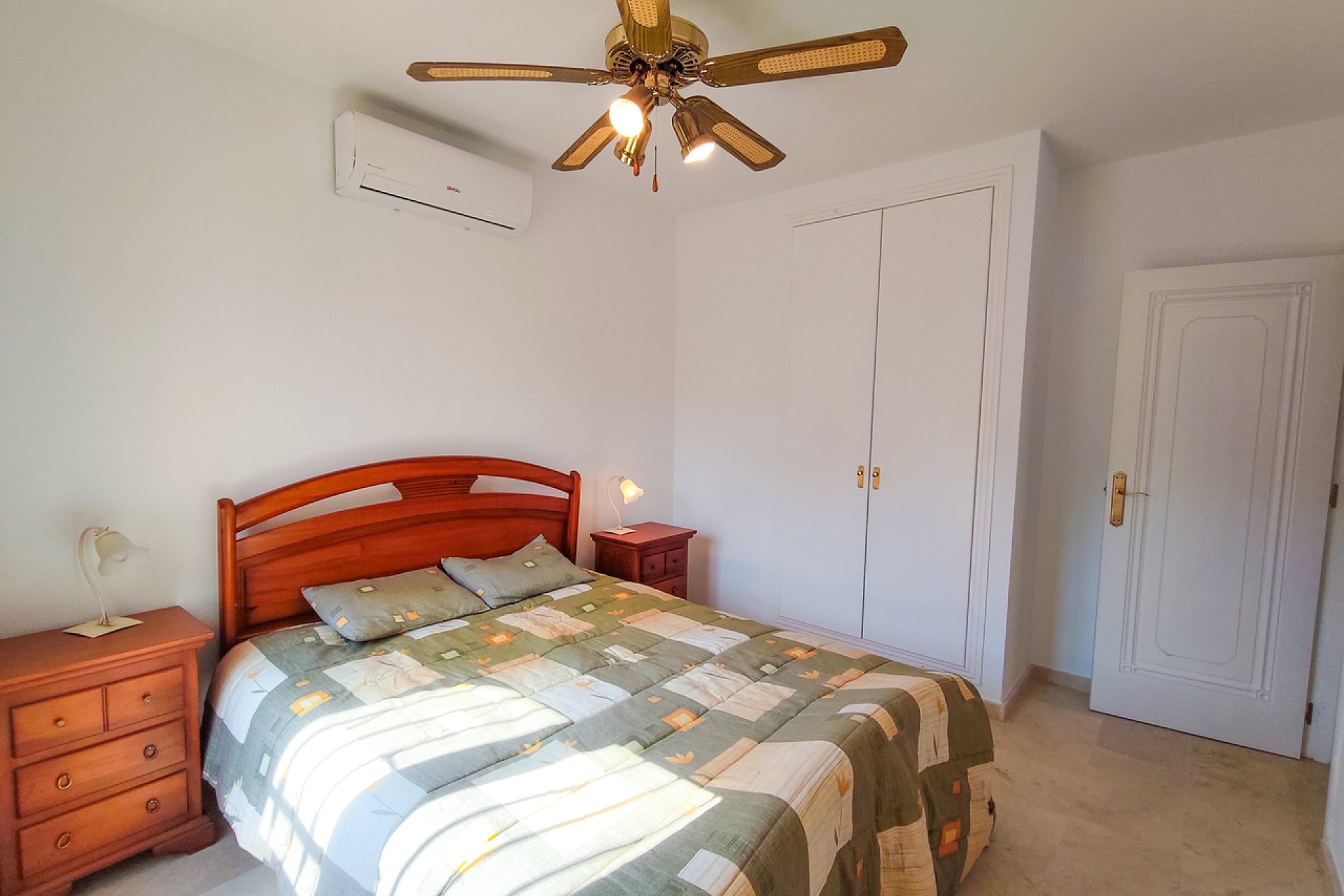 Resale - Villa - Orihuela Costa - Villamartin
