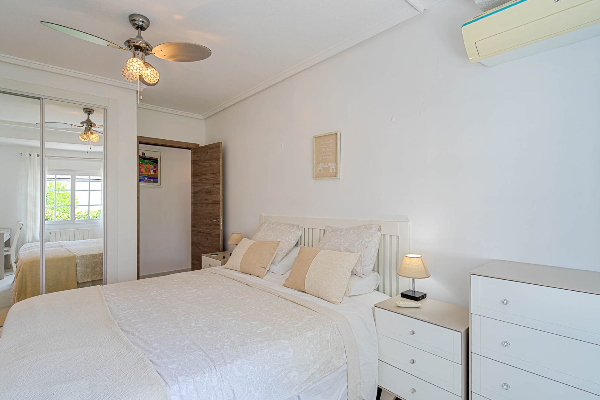 Resale - Villa - Orihuela Costa - Villamartin