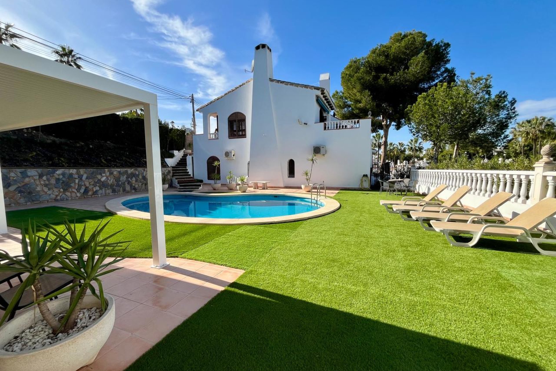 Resale - Villa - Orihuela Costa - Villamartin