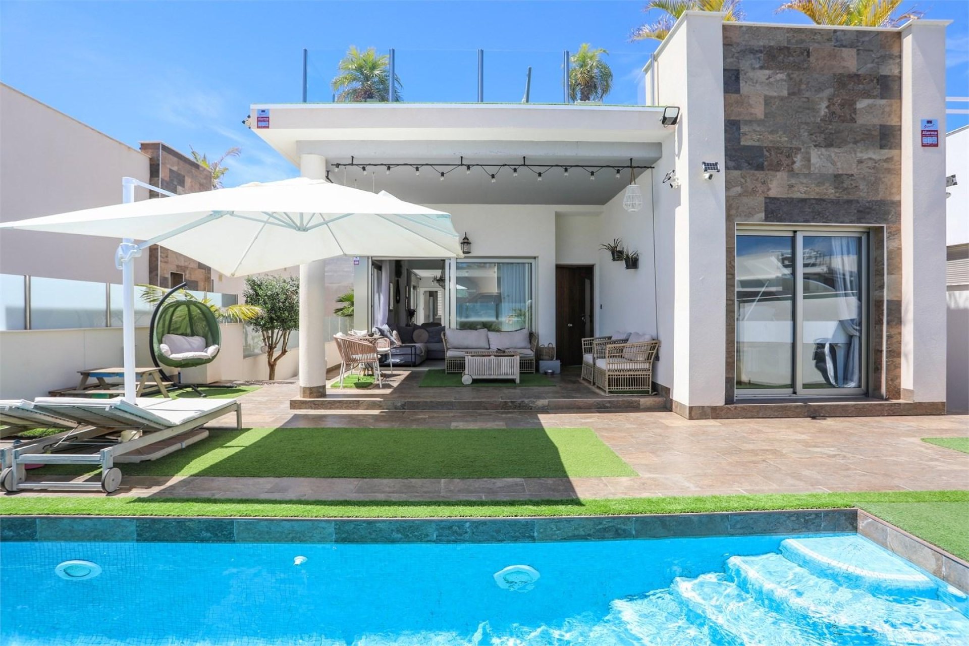 Resale - Villa - Orihuela Costa - Villamartín