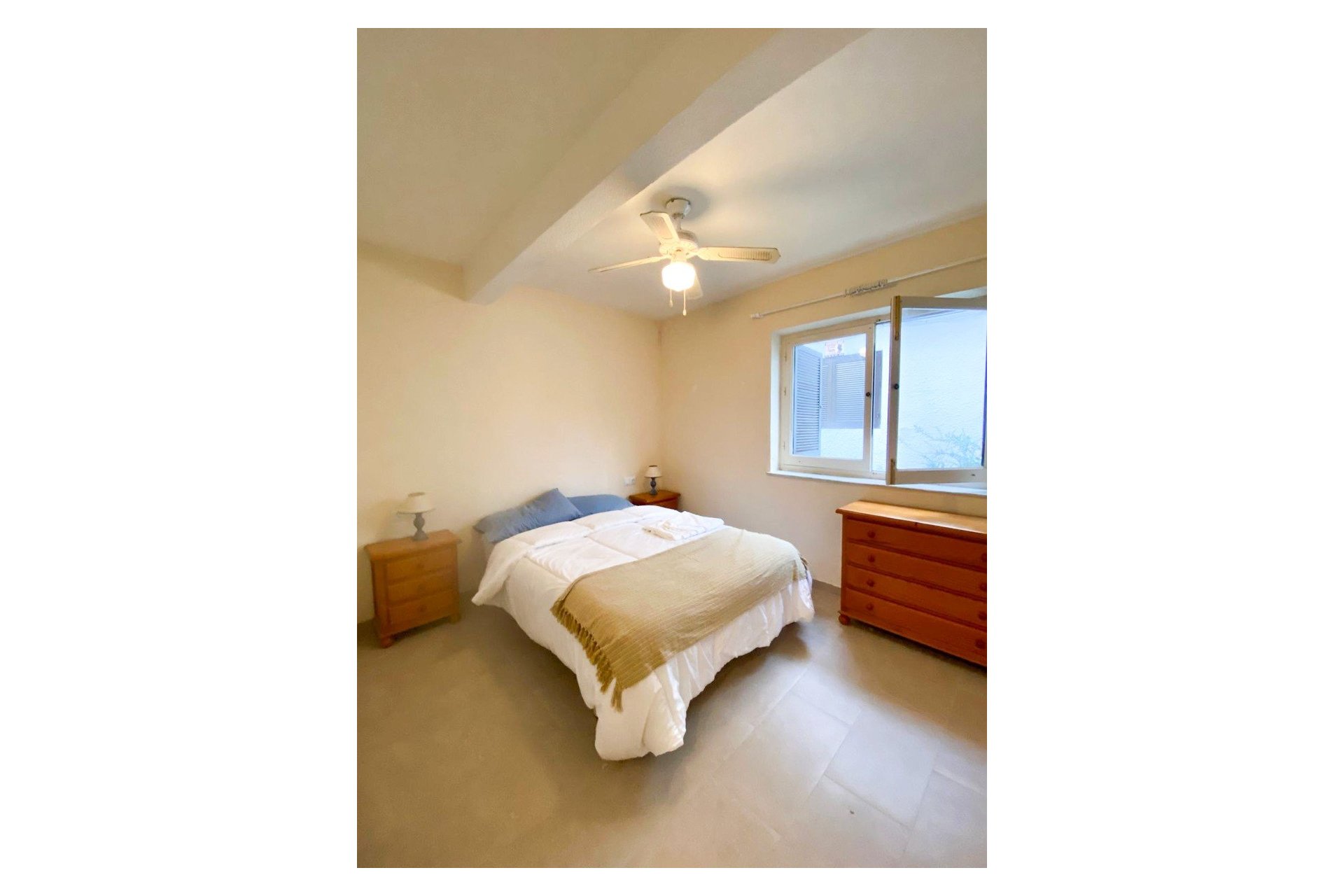 Resale - Villa - Orihuela Costa