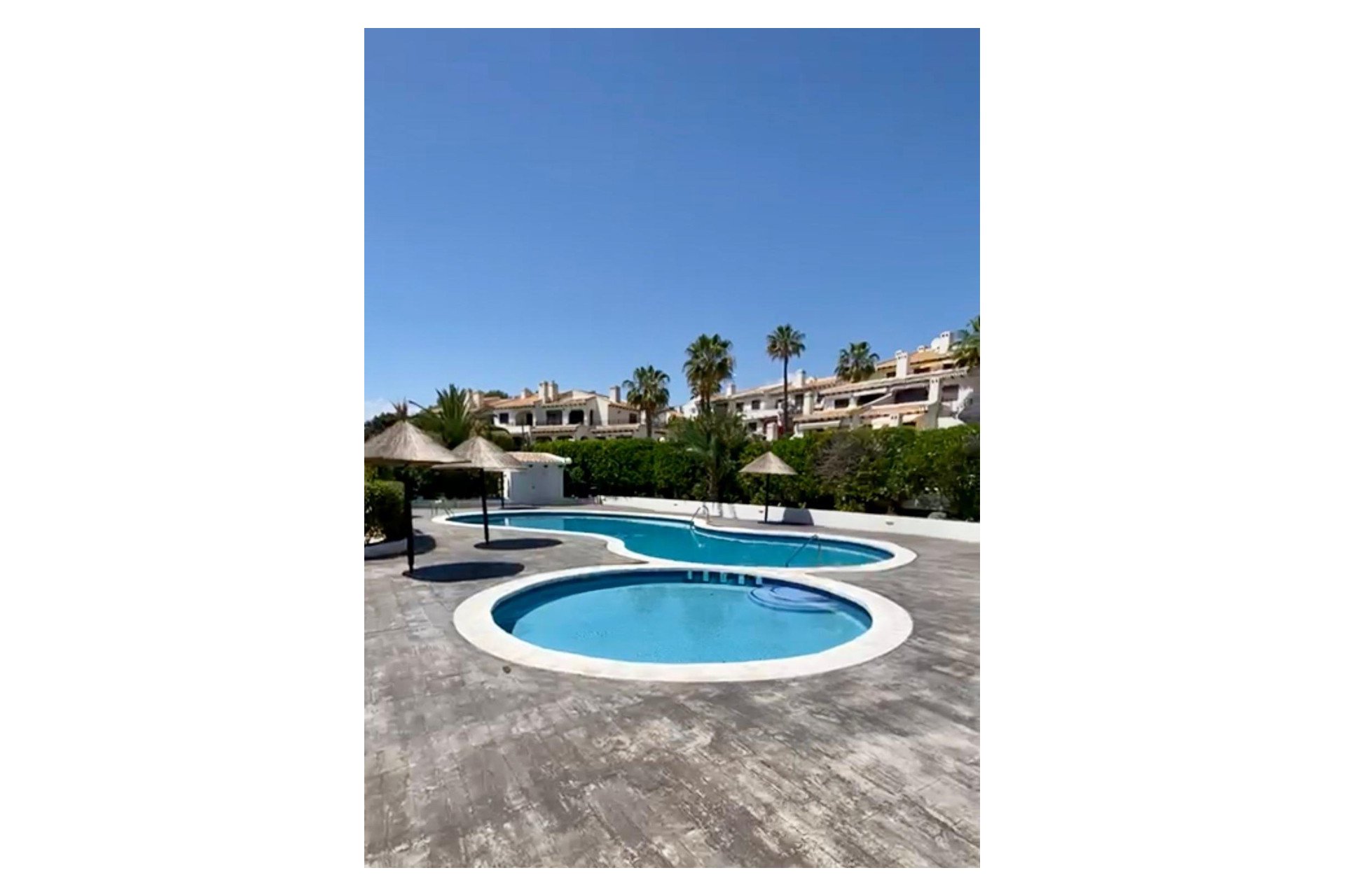 Resale - Villa - Orihuela Costa