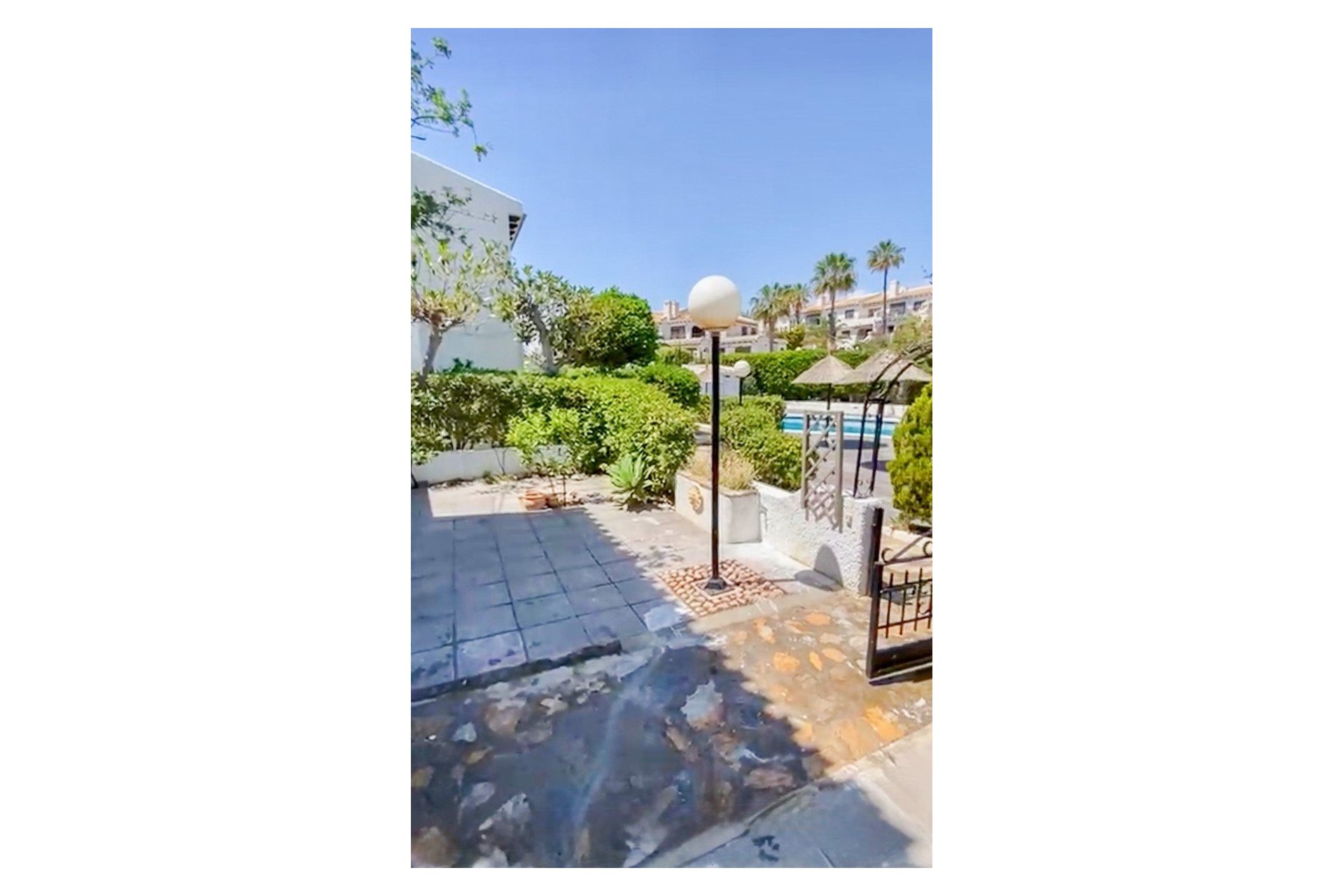 Resale - Villa - Orihuela Costa