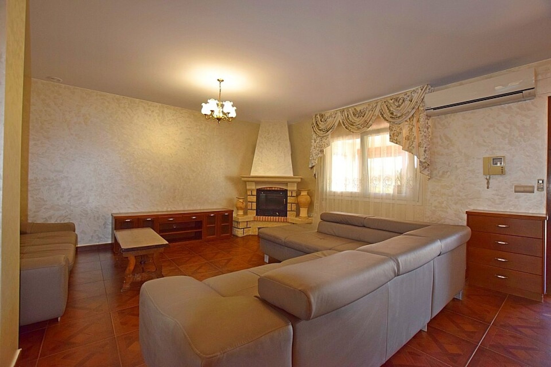 Resale - Villa - Orihuela Costa