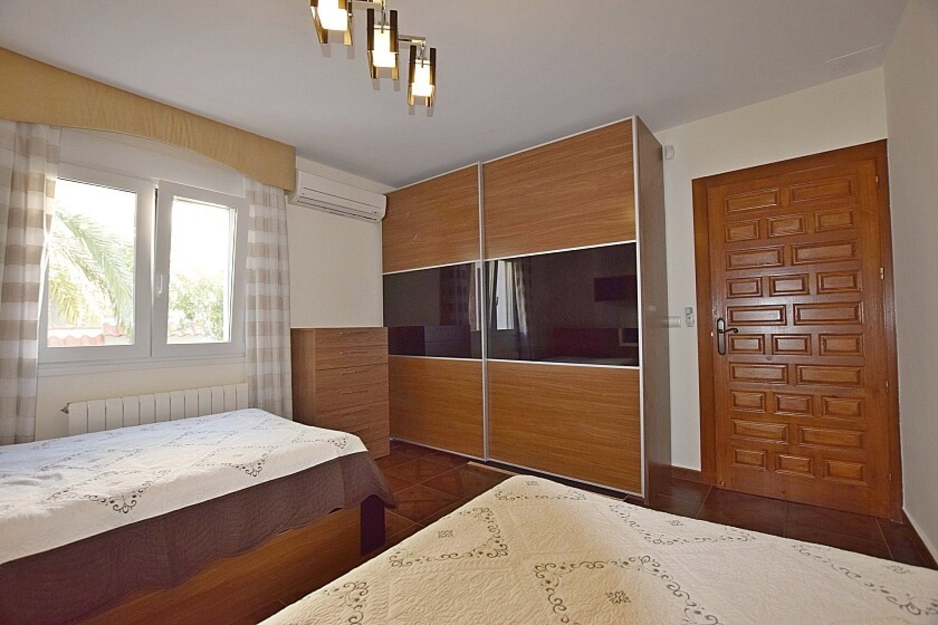 Resale - Villa - Orihuela Costa