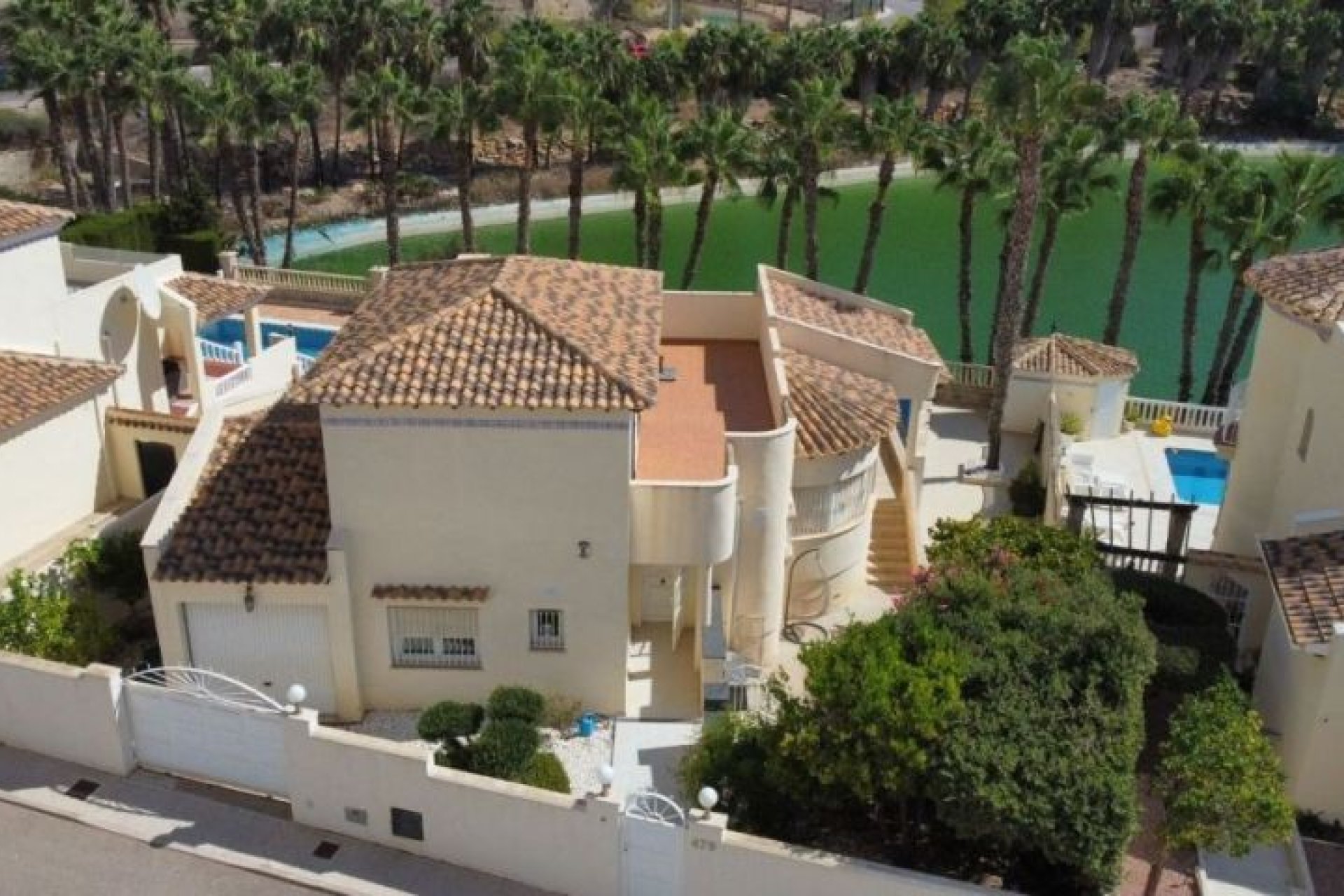 Resale - Villa - Orihuela Costa