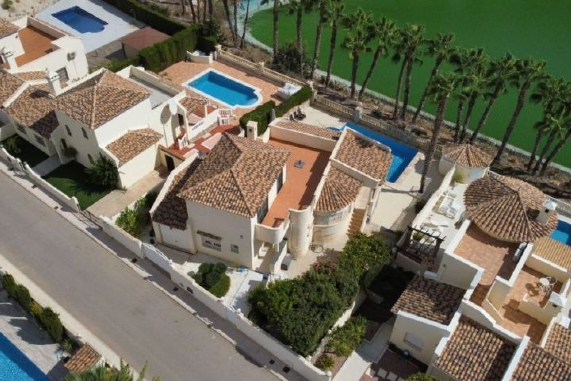 Resale - Villa - Orihuela Costa