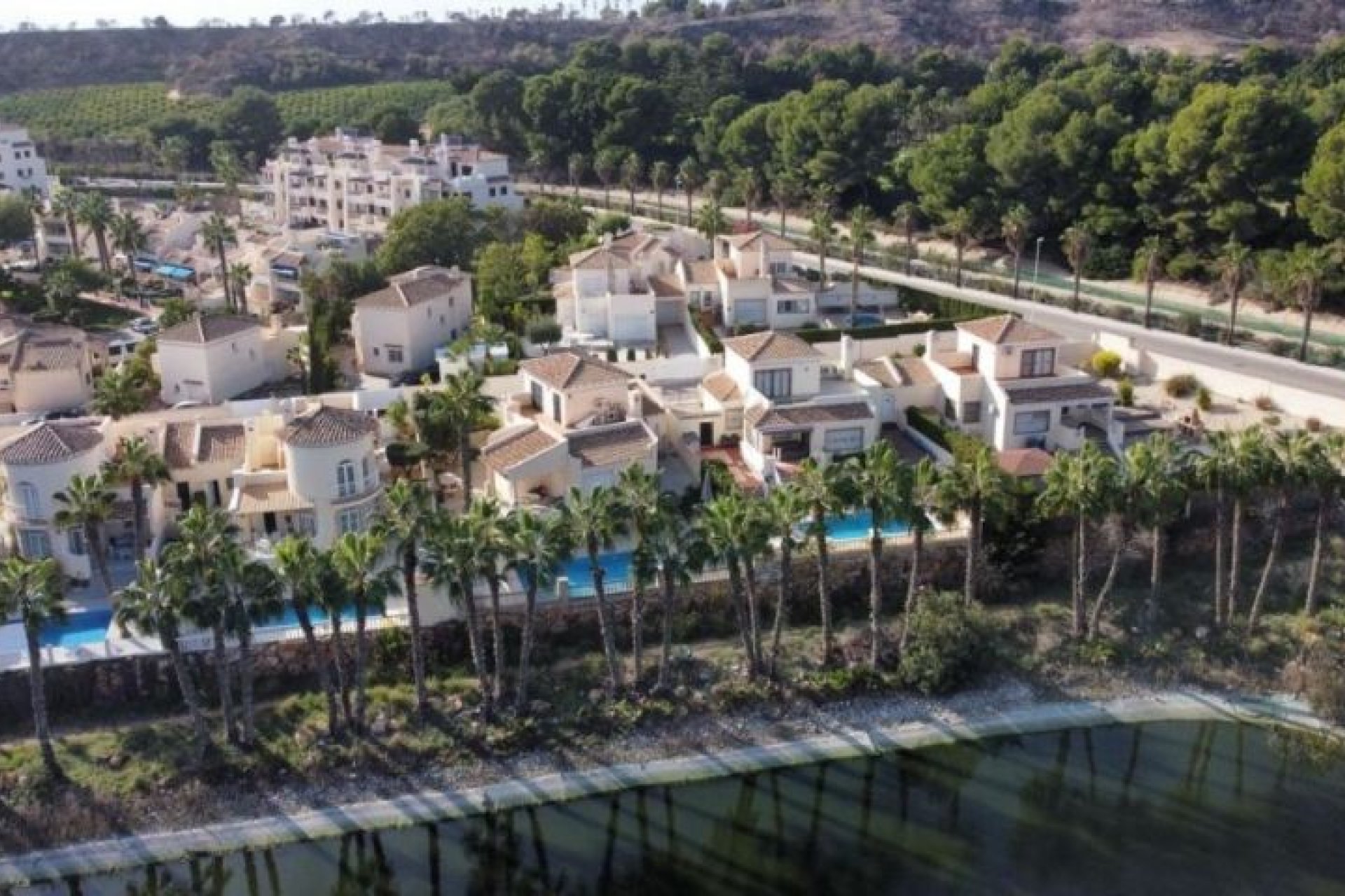 Resale - Villa - Orihuela Costa