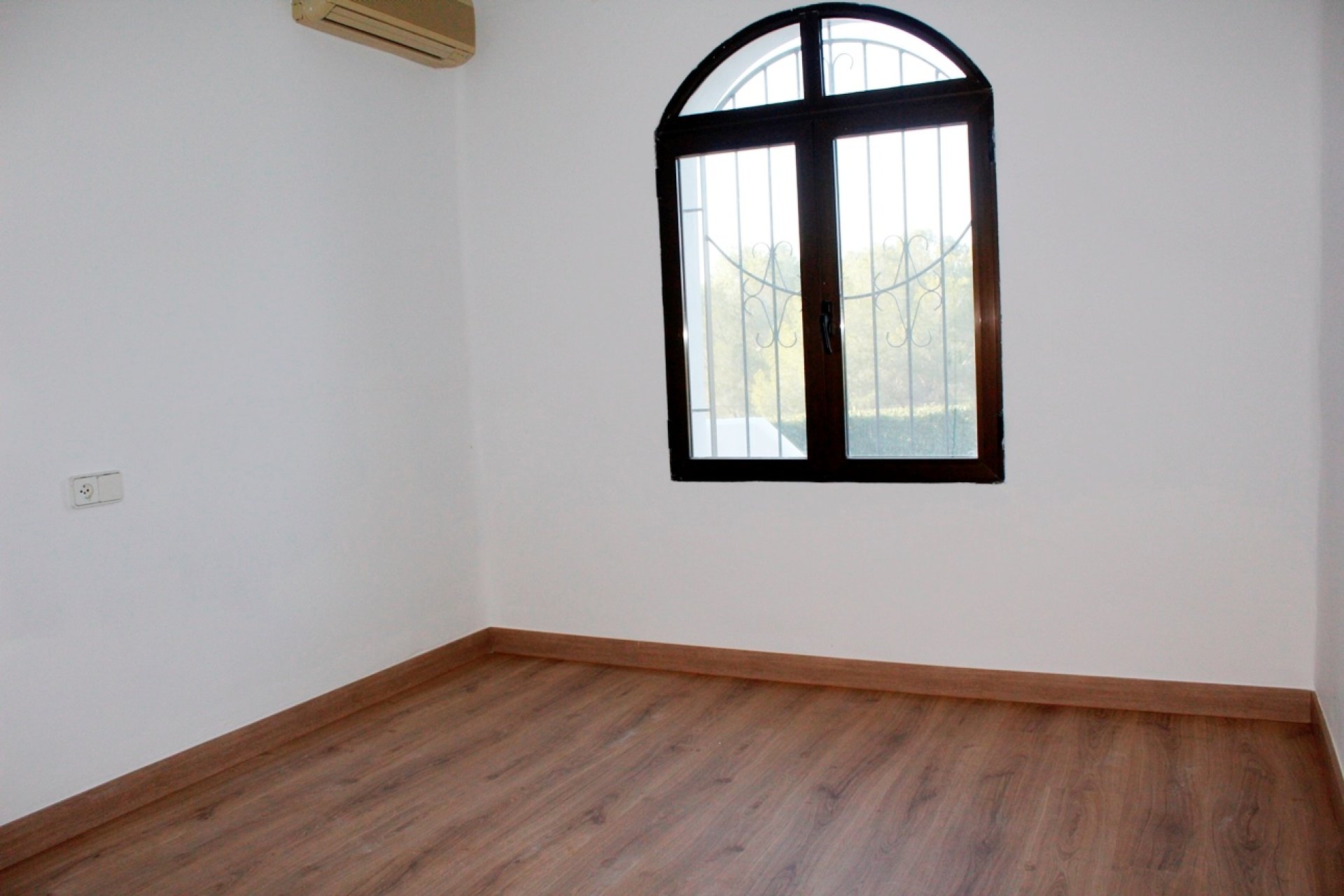 Resale - Villa - Orihuela Costa