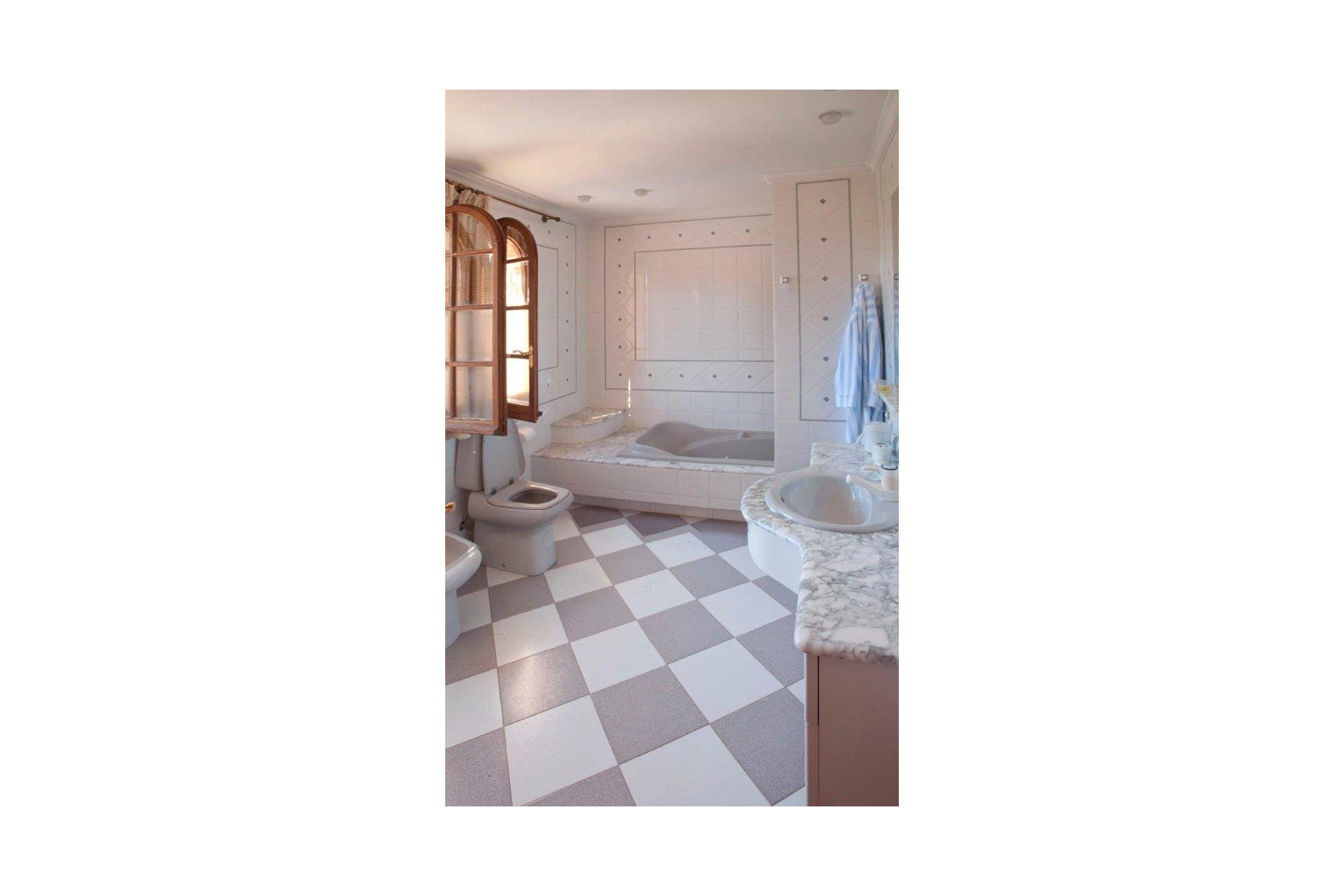 Resale - Villa - Orihuela Costa