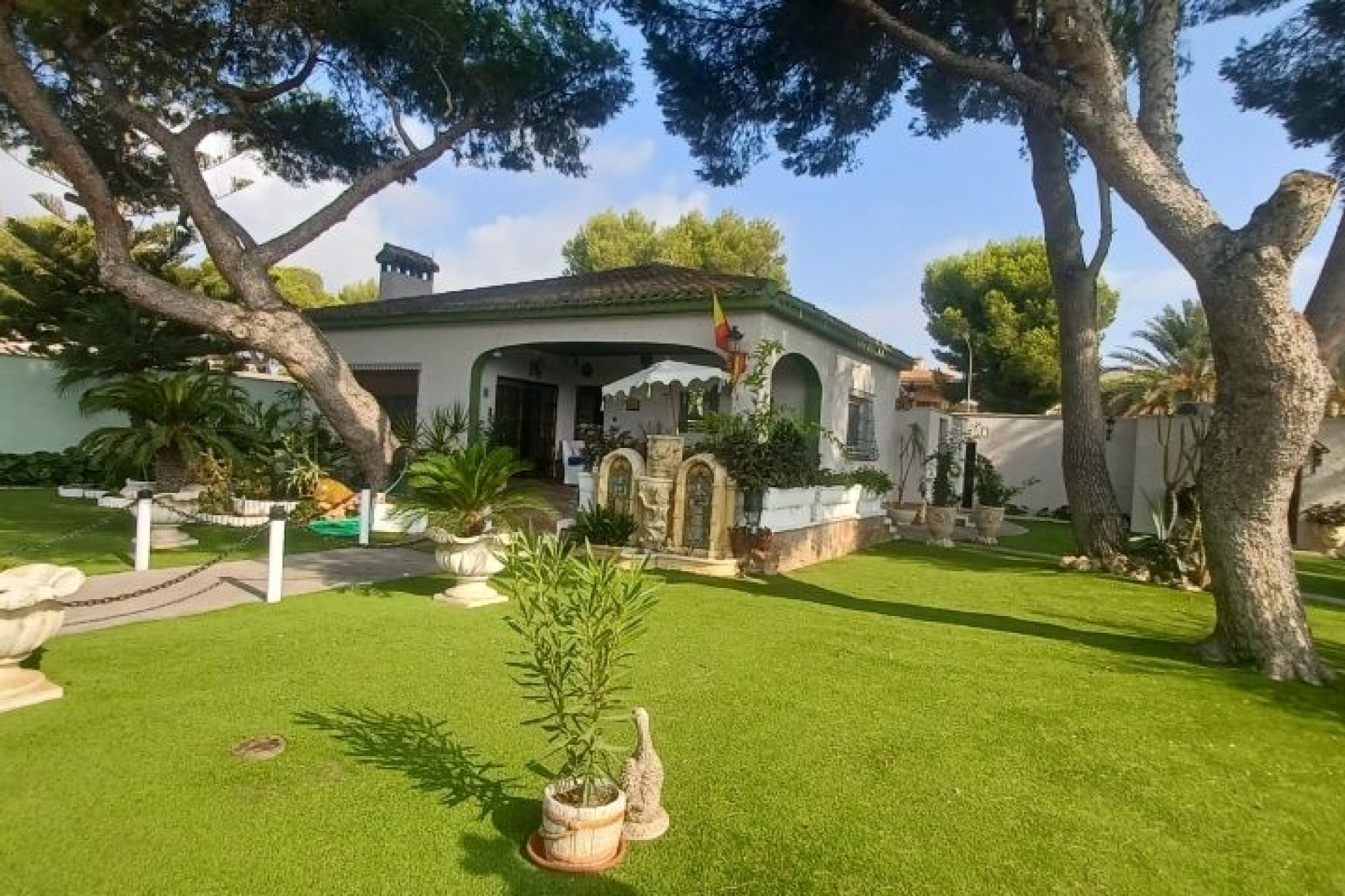 Resale - Villa - Orihuela Costa