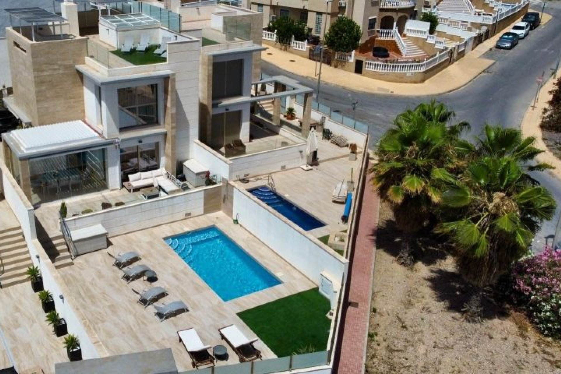 Resale - Villa - Orihuela Costa