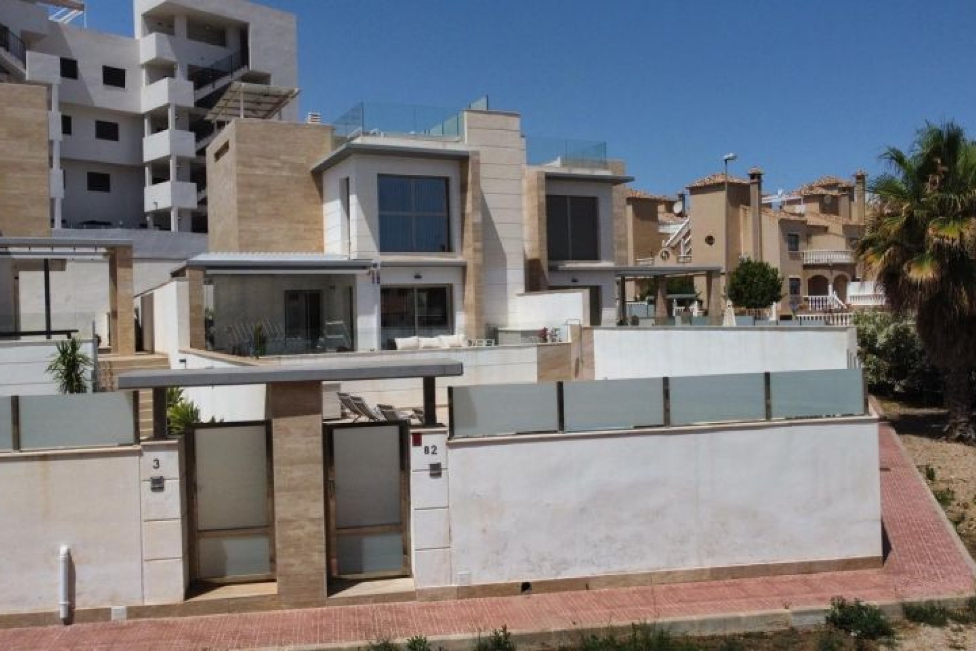 Resale - Villa - Orihuela Costa