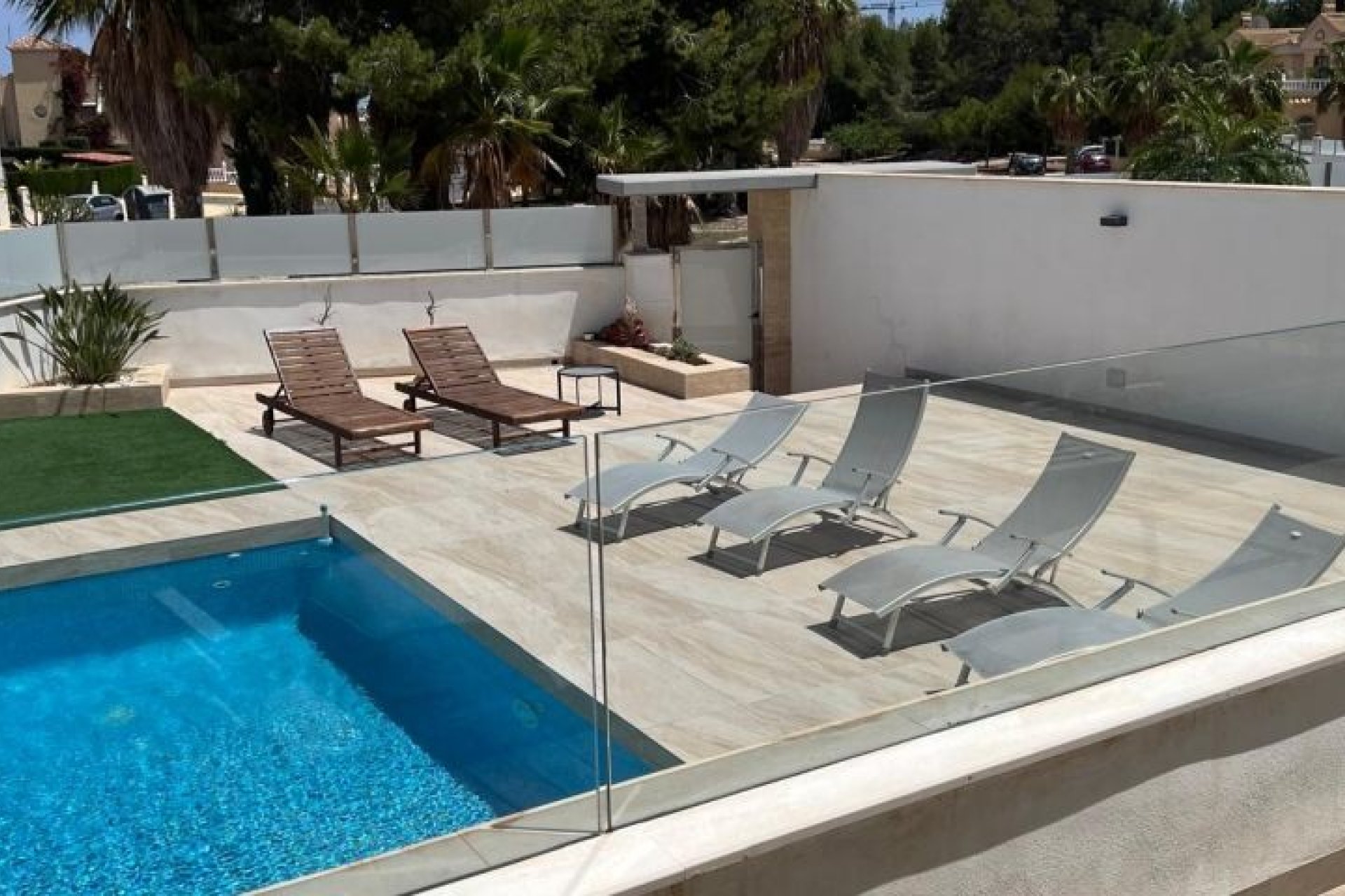 Resale - Villa - Orihuela Costa