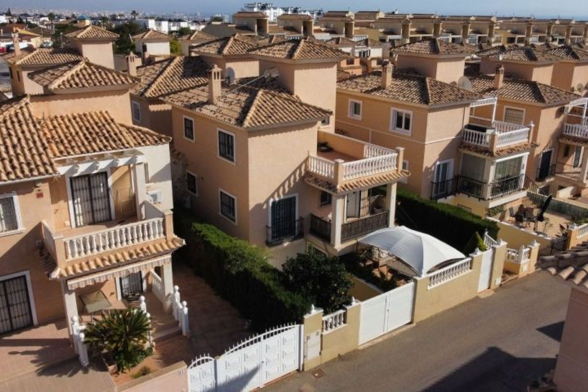Resale - Villa - Orihuela Costa