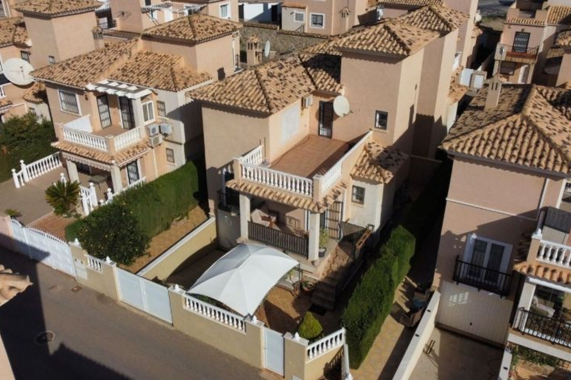 Resale - Villa - Orihuela Costa