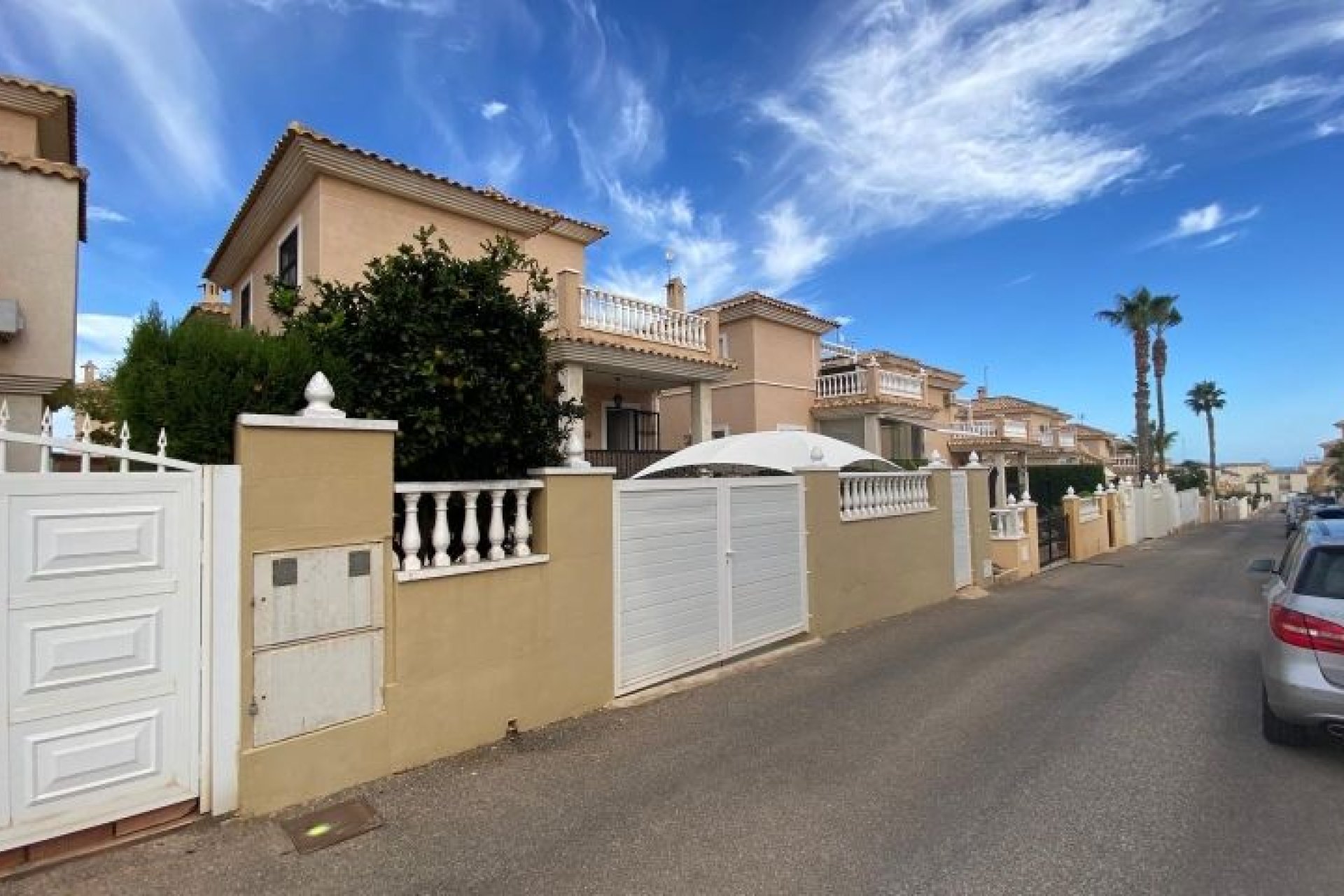 Resale - Villa - Orihuela Costa