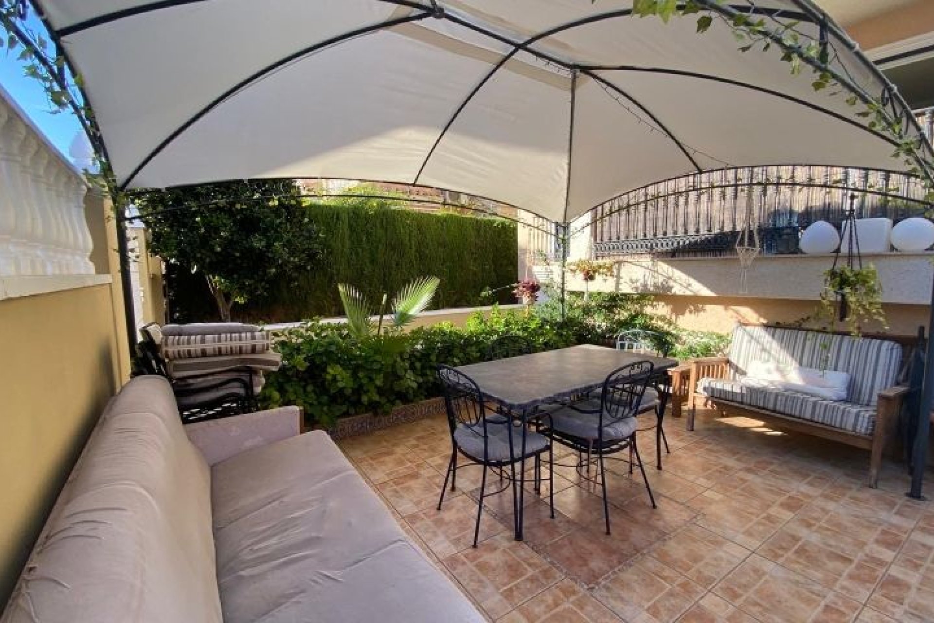 Resale - Villa - Orihuela Costa