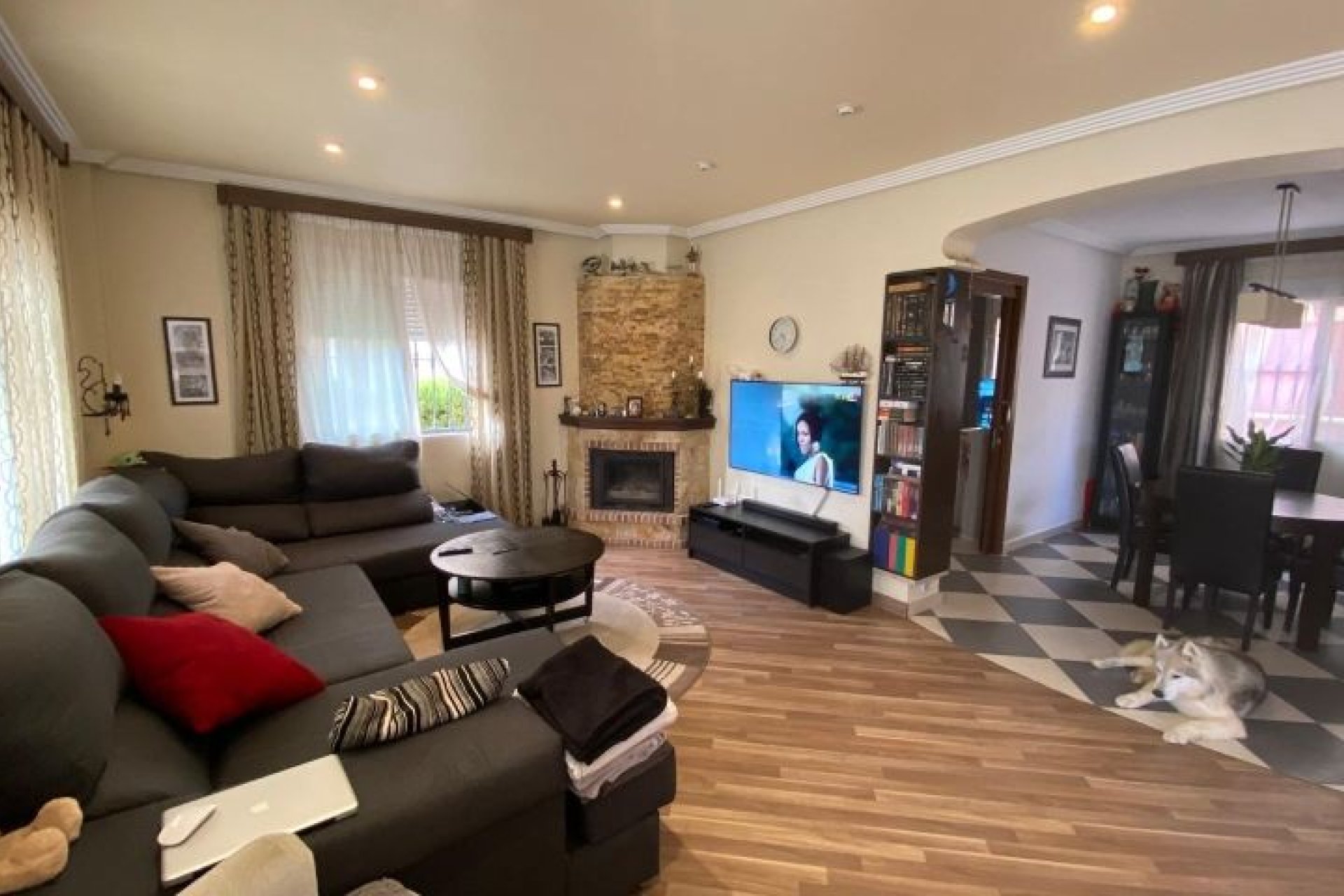 Resale - Villa - Orihuela Costa