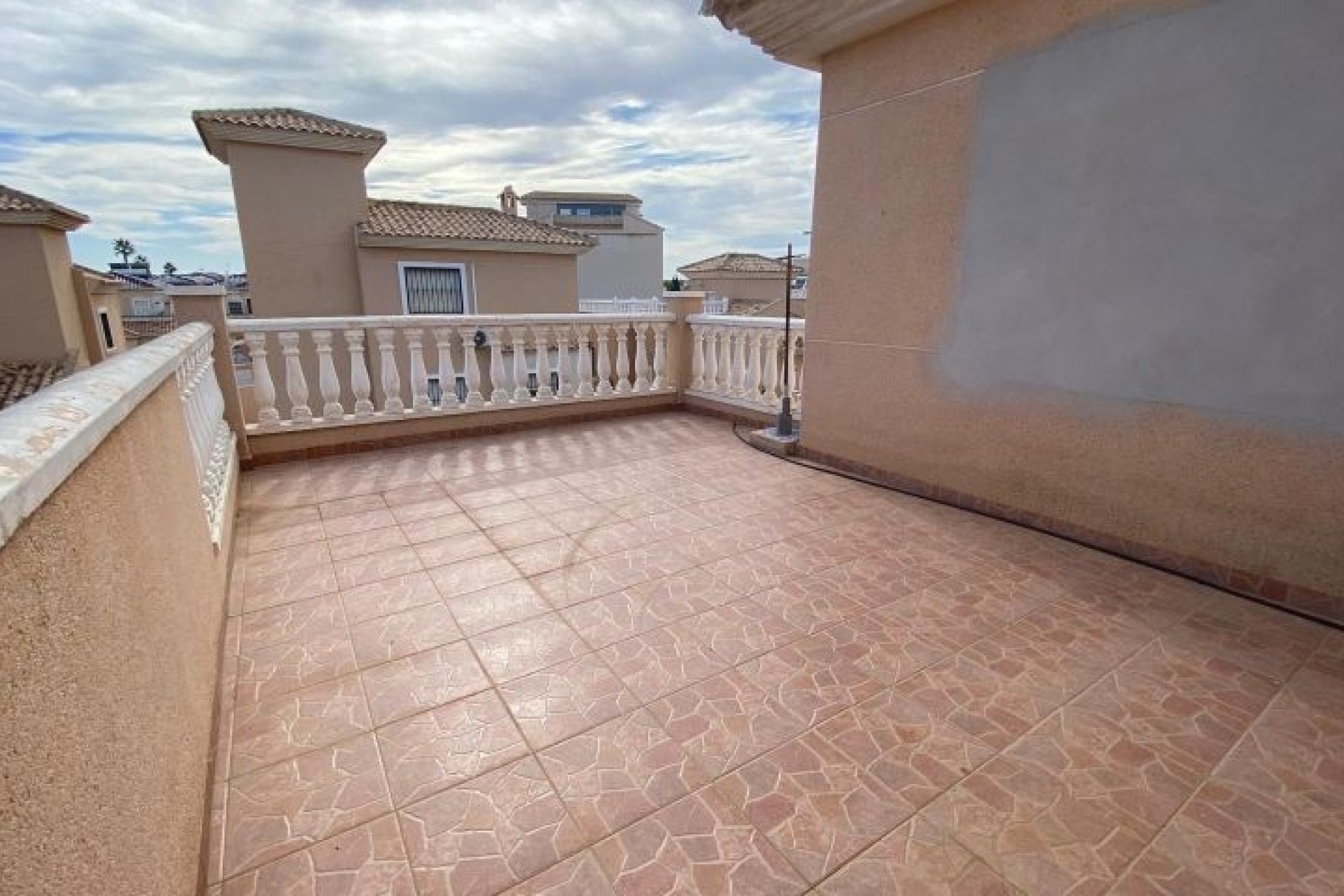 Resale - Villa - Orihuela Costa