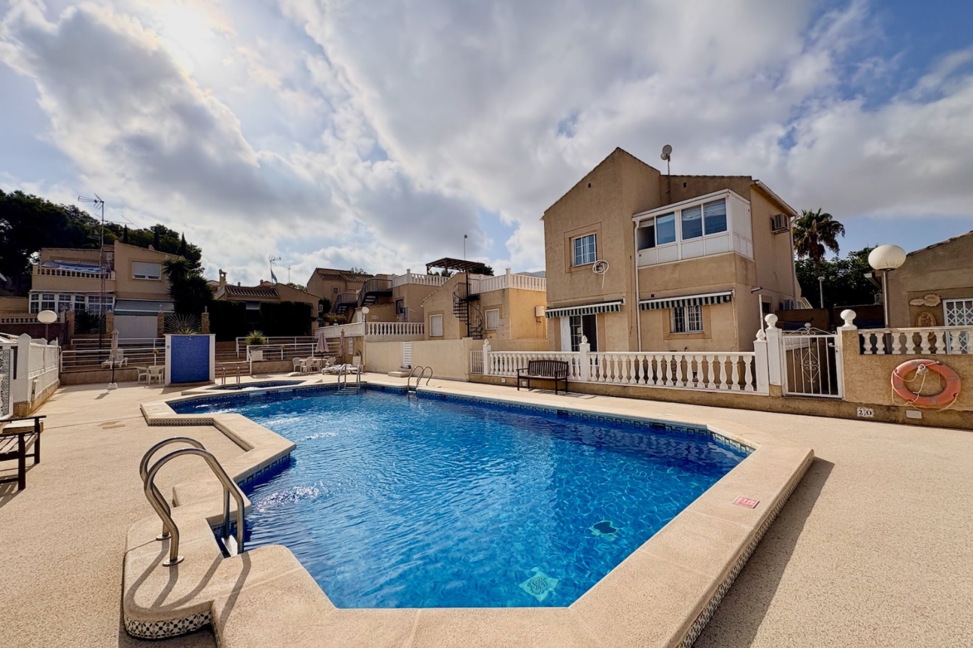 Resale - Villa - Orihuela - Los Balcones