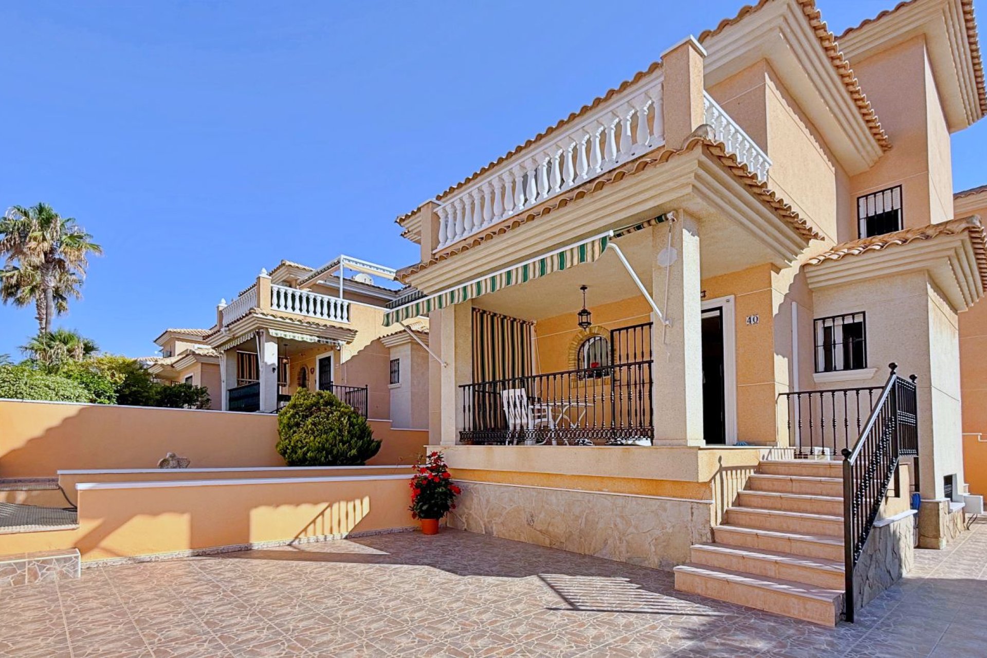 Resale - Villa - Orihuela - Orihuela Costa