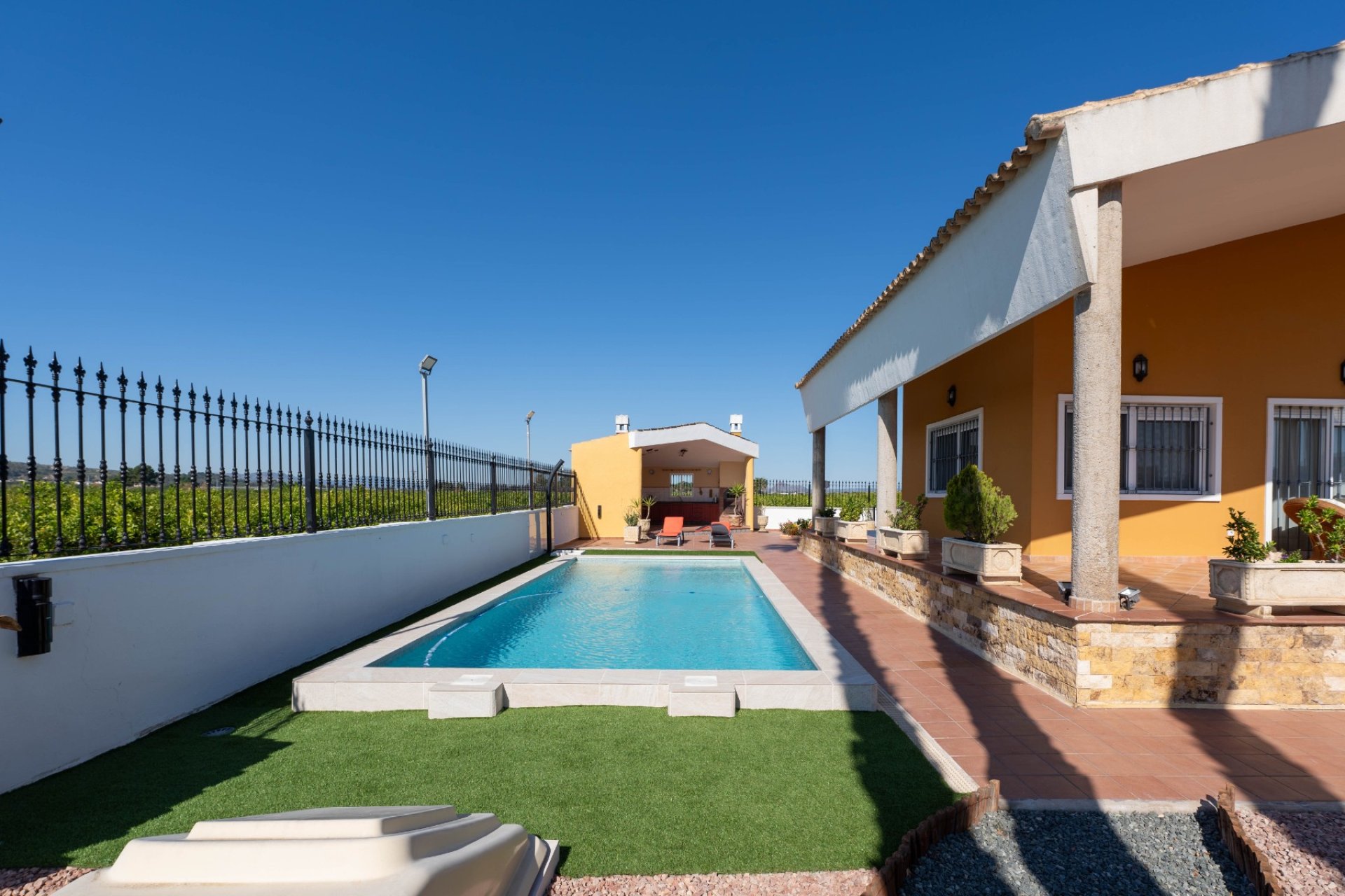 Resale - Villa - Orihuela
