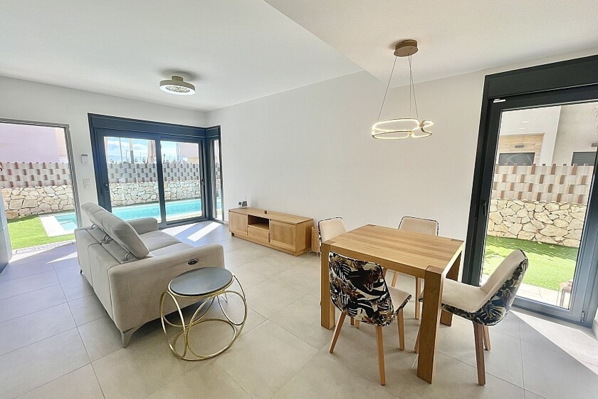 Resale - Villa - Pilar de la Horadada - Las Higuericas