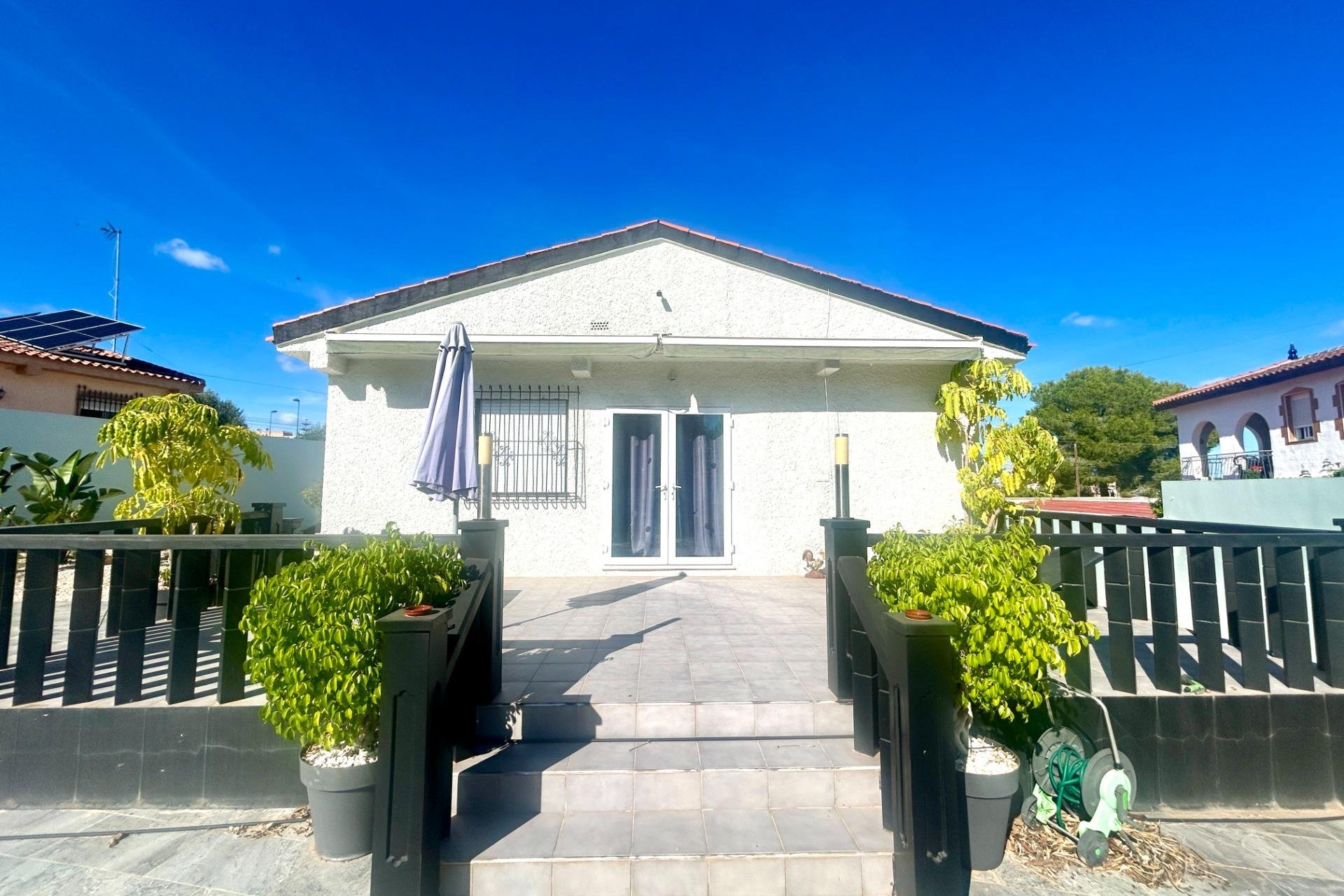 Resale - Villa - Pilar de la Horadada - Pinar de Campoverde