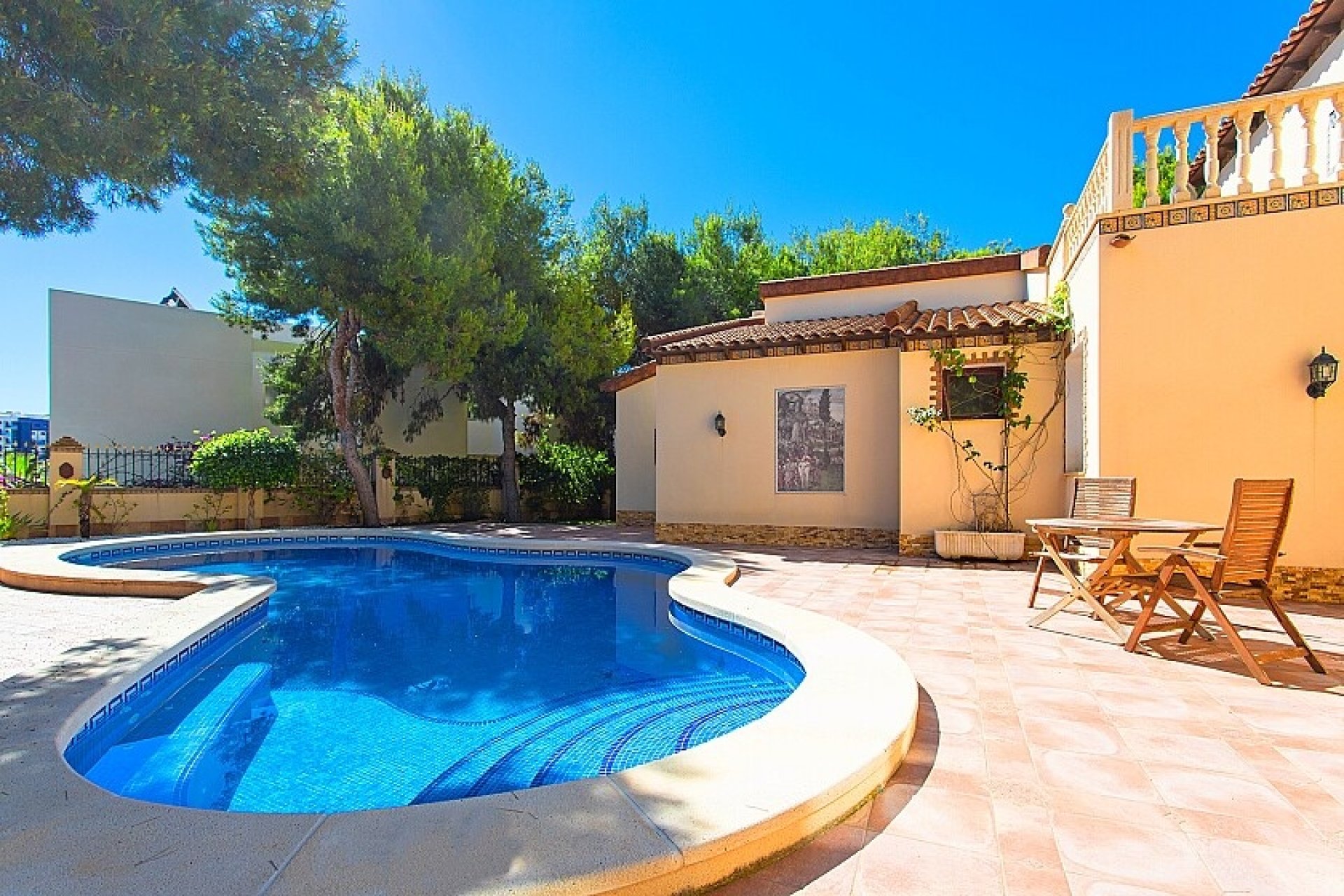 Resale - Villa - Punta Prima