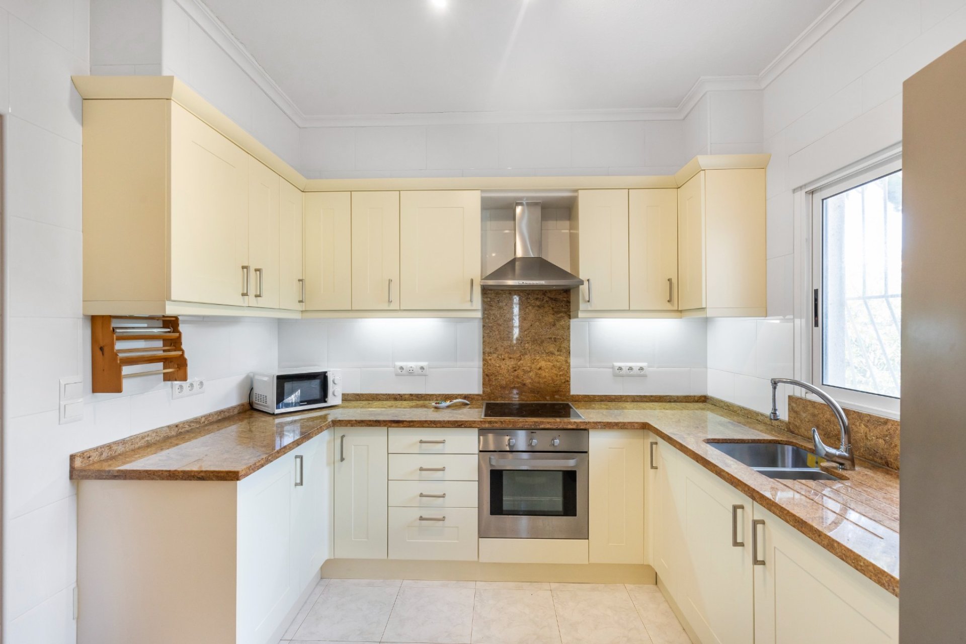 Resale - Villa - San Fulgencio - La Marina