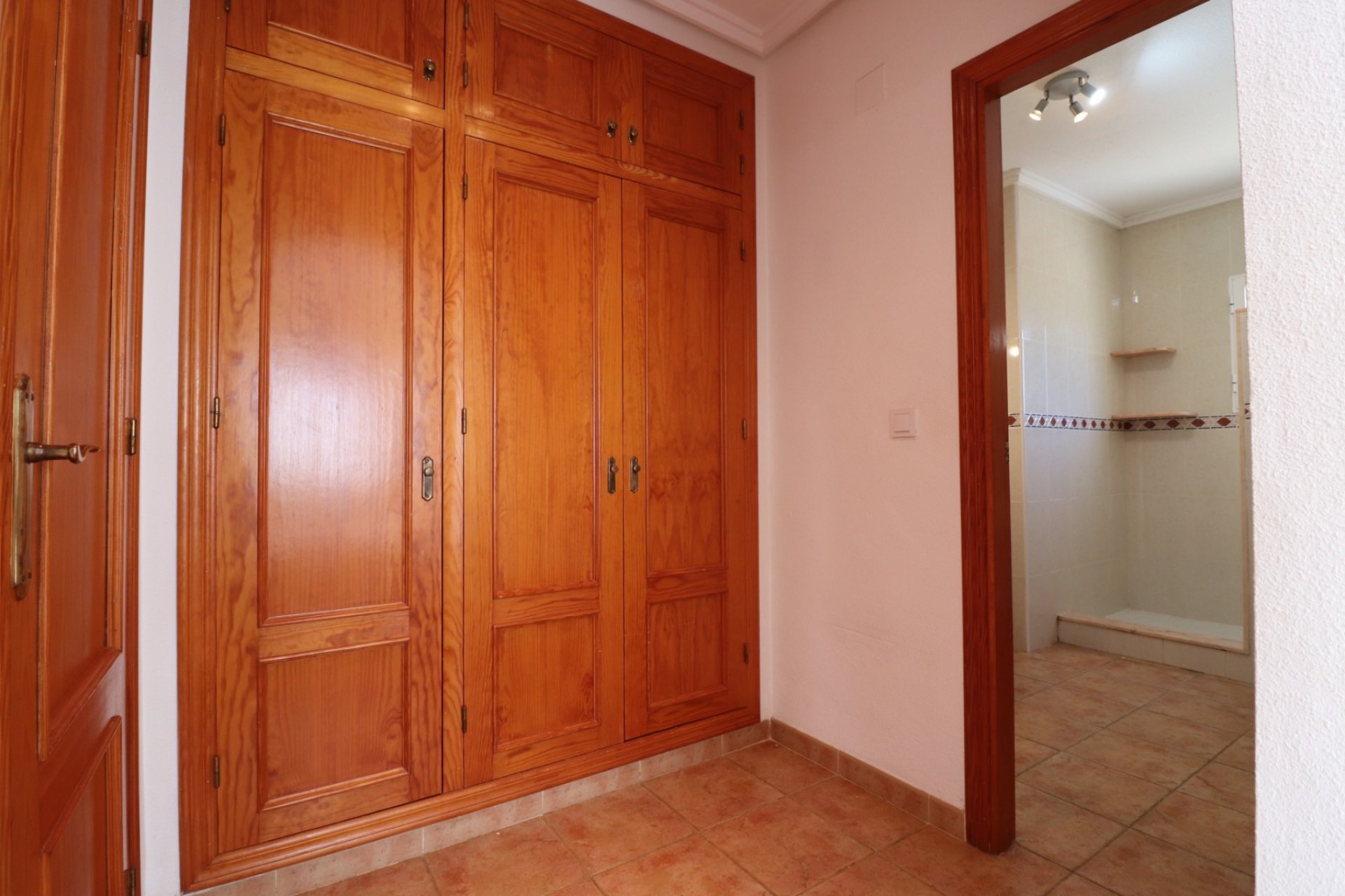 Resale - Villa - San Miguel de Salinas - Lake View Mansions