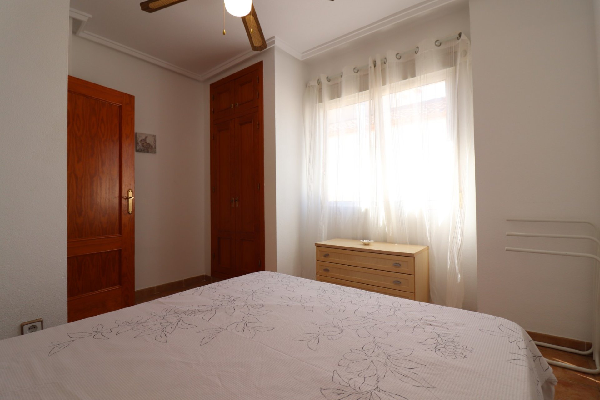 Resale - Villa - San Miguel de Salinas - Lake View Mansions