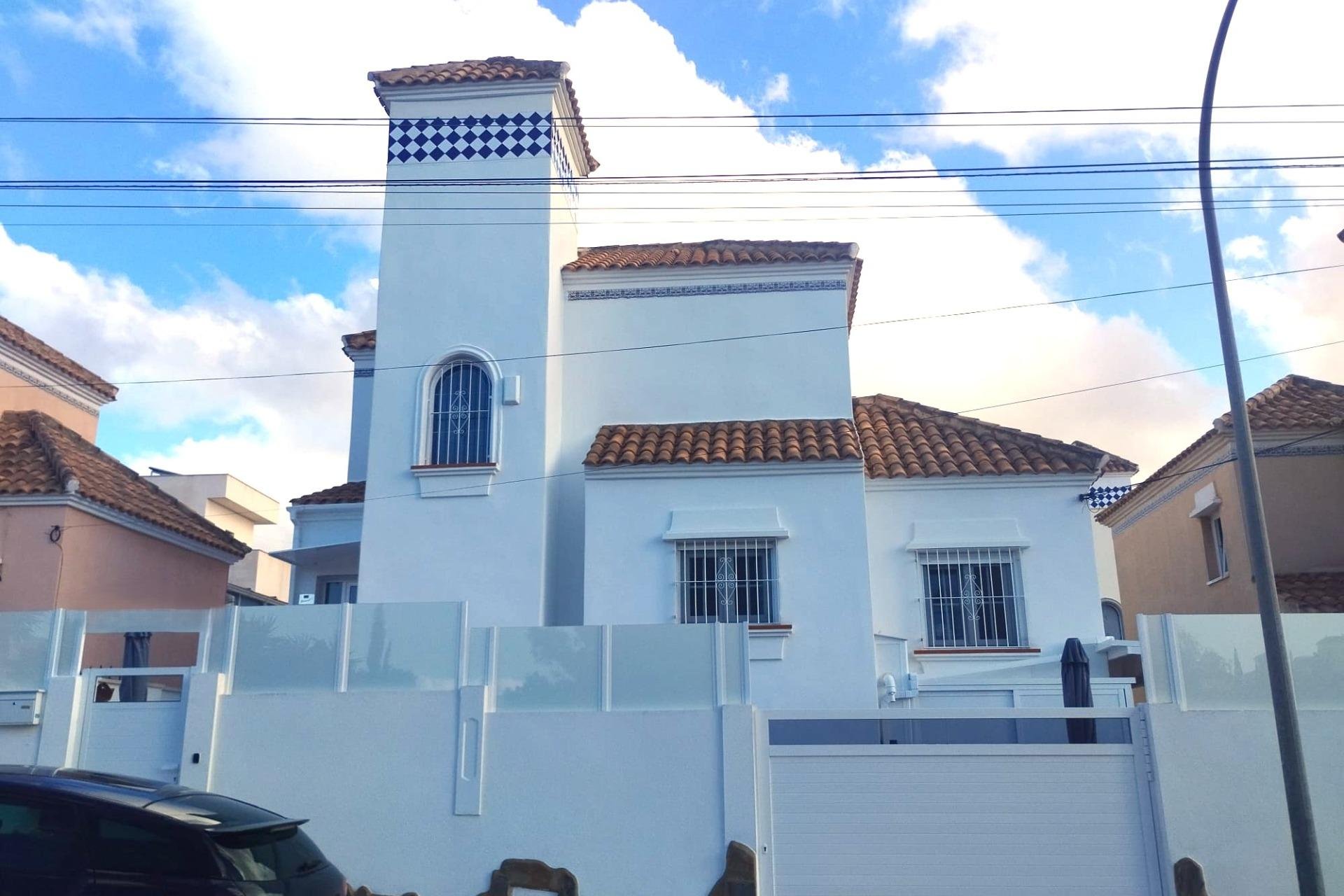 Resale - Villa - San Miguel de Salinas - Las filipinas
