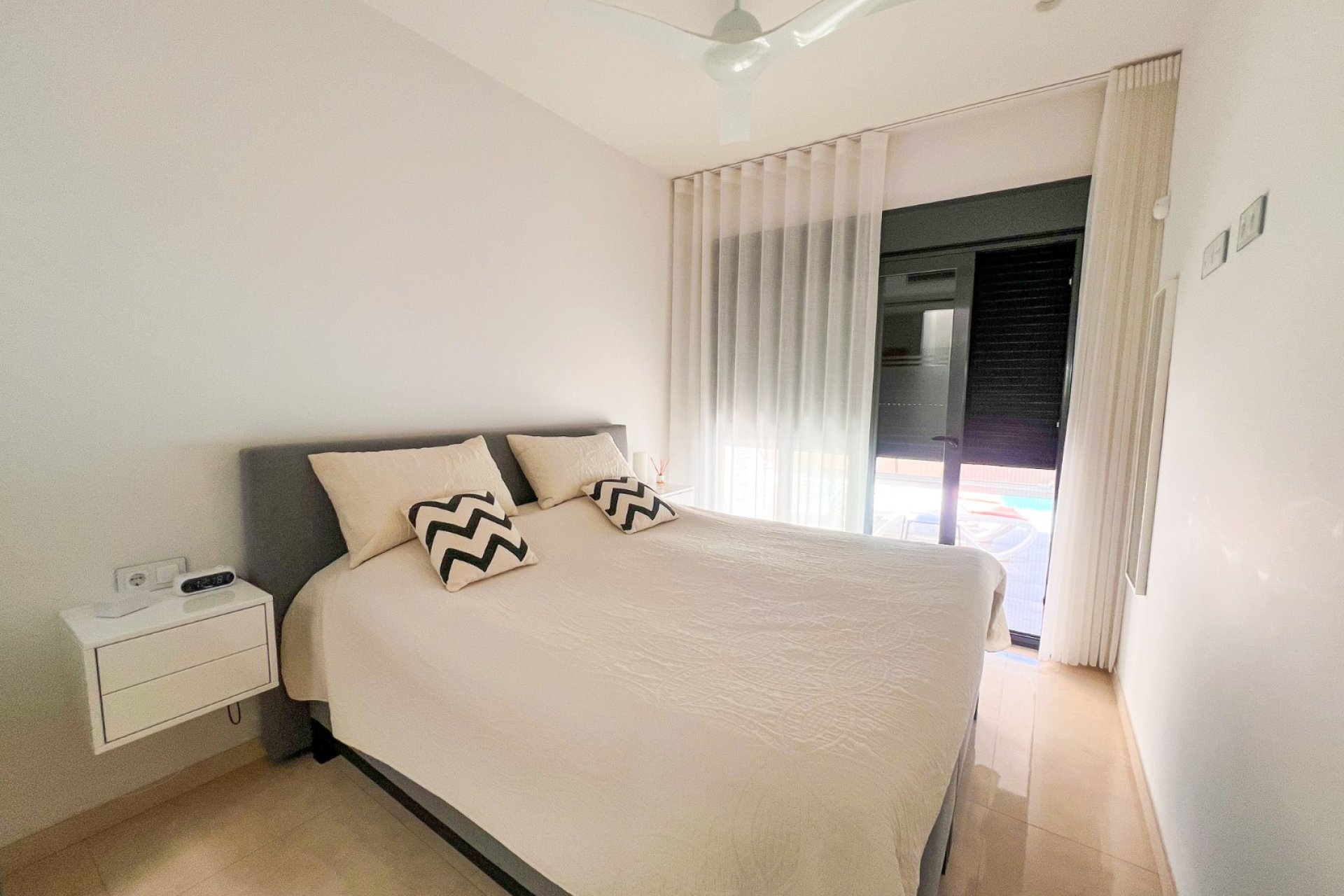 Resale - Villa - San Miguel de Salinas - San Miguel Salinas