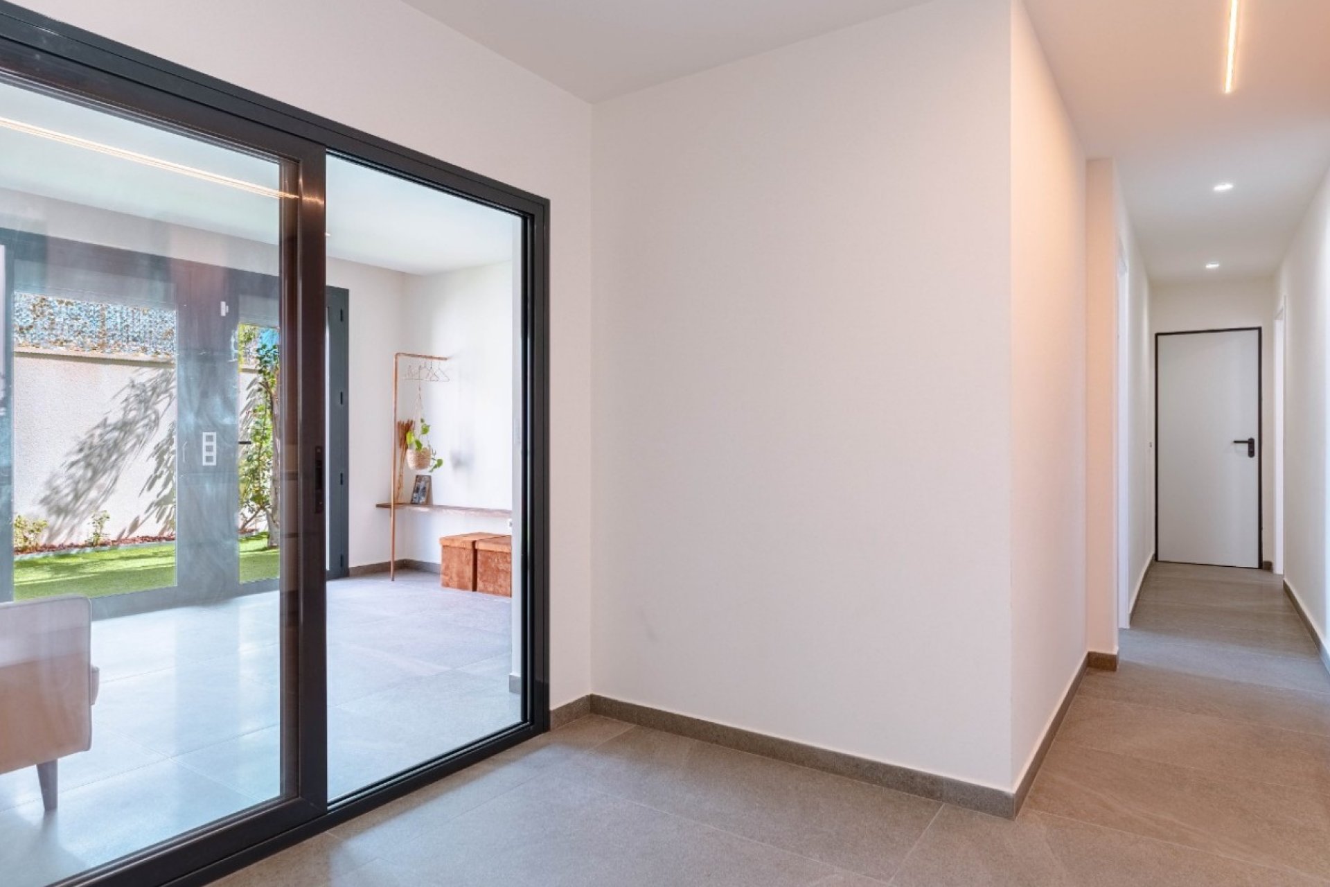 Resale - Villa - San Miguel de Salinas