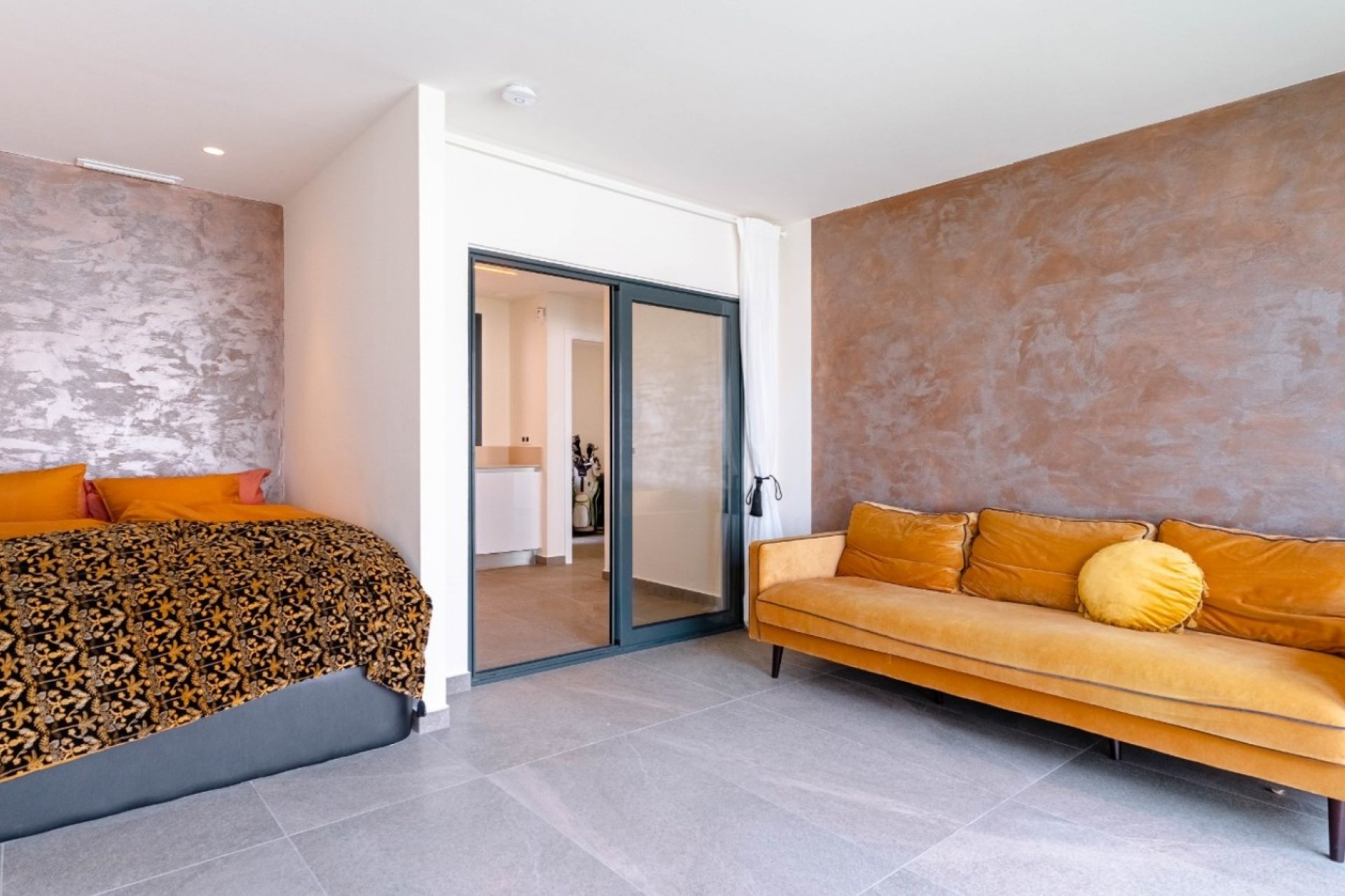 Resale - Villa - San Miguel de Salinas