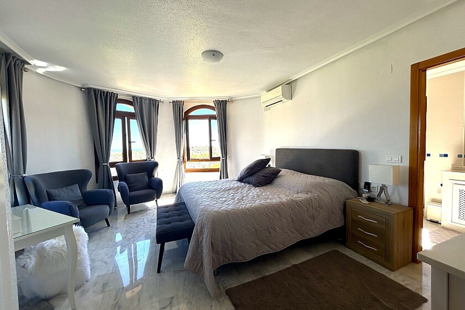 Resale - Villa - San Miguel de Salinas